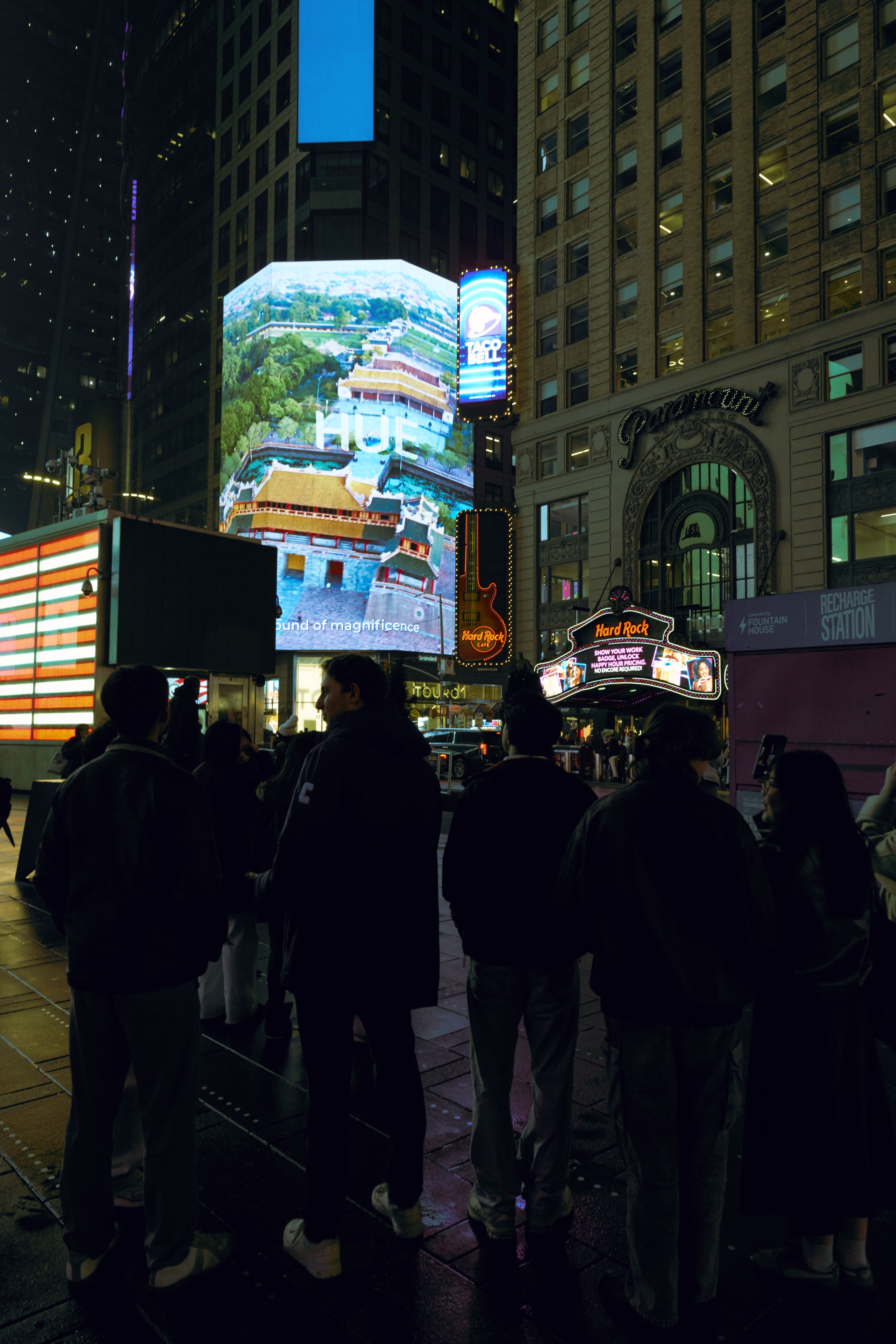 Hình ảnh Việt Nam tỏa sáng tại Quảng trường Thời đại, New York - Ảnh 6.