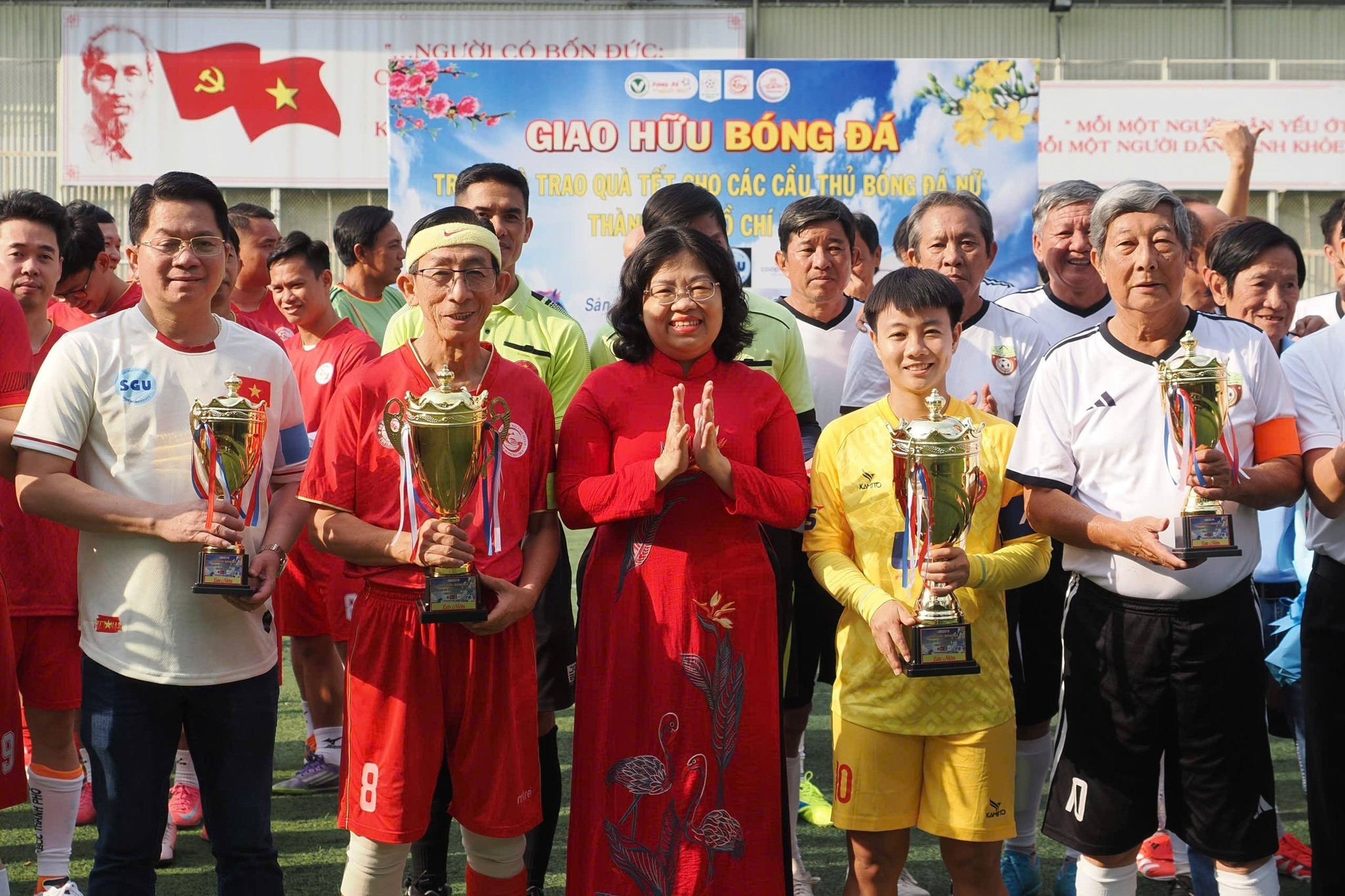 Nghĩa tình sân cỏ: Khi bóng đá phong trào TP HCM lan tỏa yêu thương - Ảnh 5.