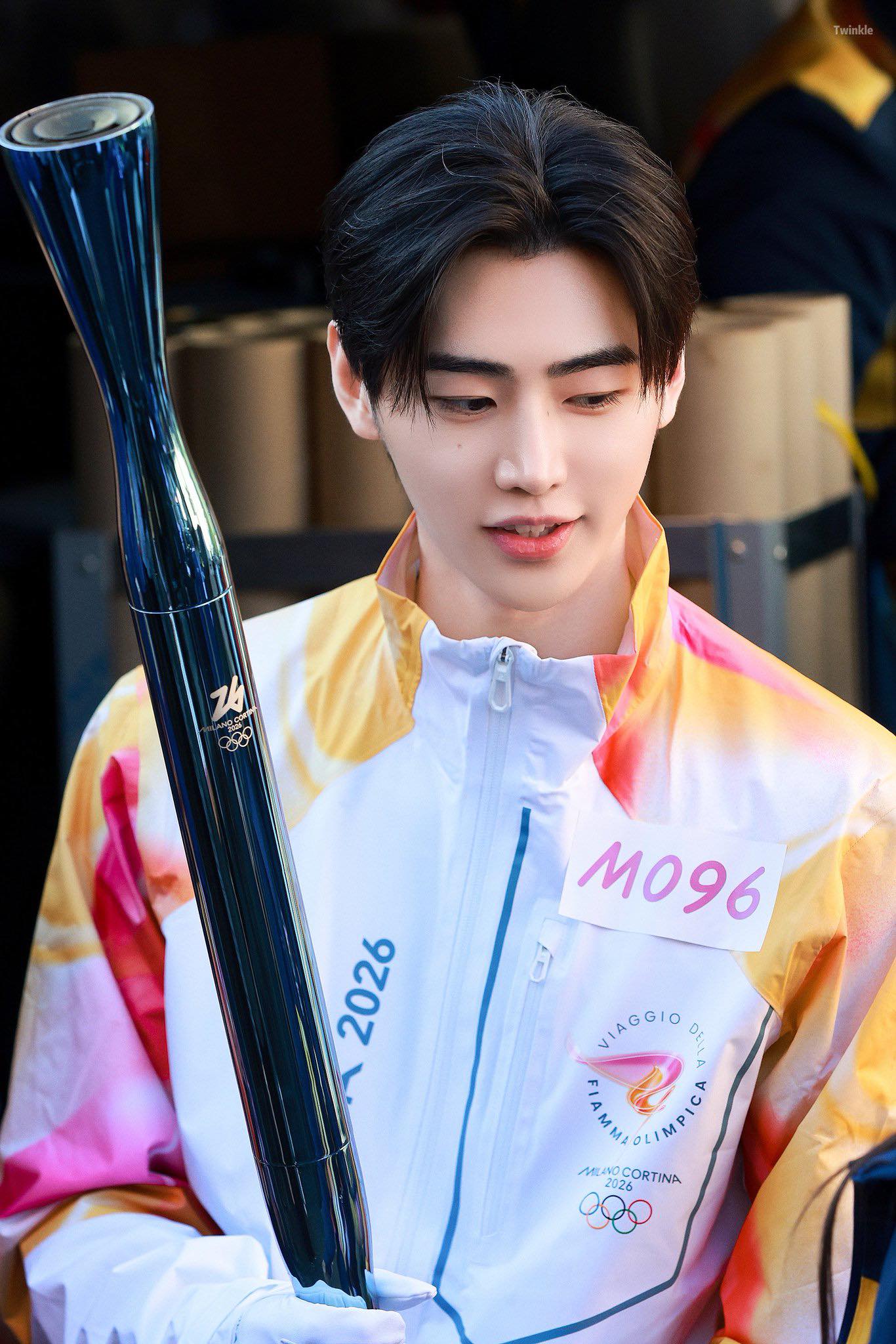 Showbiz có mỹ nam 15 tuổi đã giành huy chương bạc châu Á, nay là đại sứ tại sự kiện thể thao lớn nhất hành tinh- Ảnh 5.