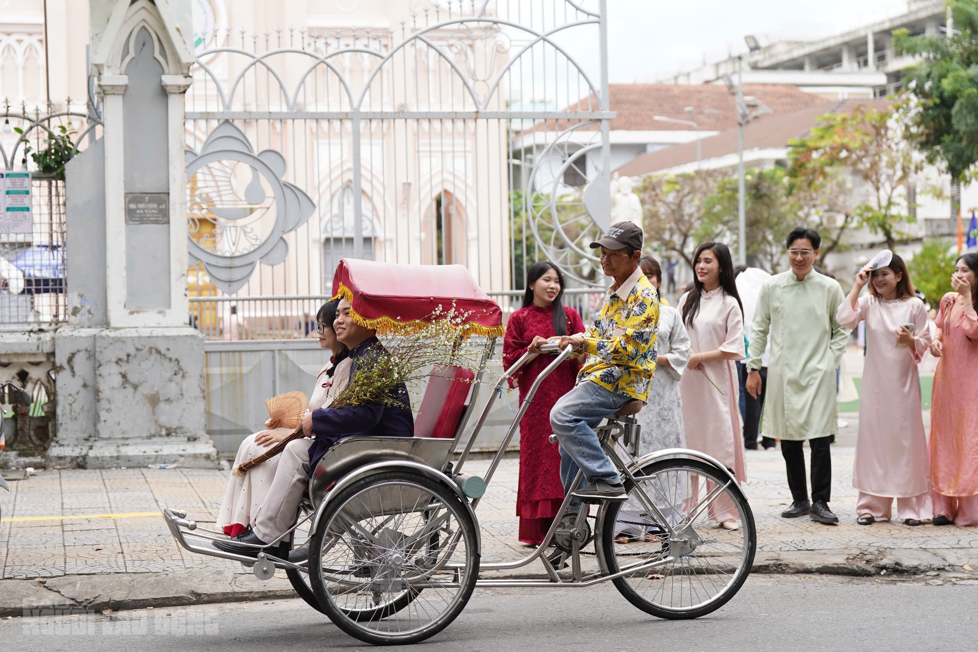 Đội lái xích lô 