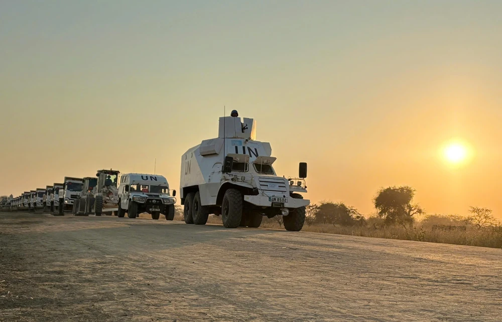 Những đoàn xe không mệt mỏi của lực lượng gìn giữ hòa bình LHQ Những đoàn xe không mệt mỏi của lực lượng gìn giữ hòa bình LHQ