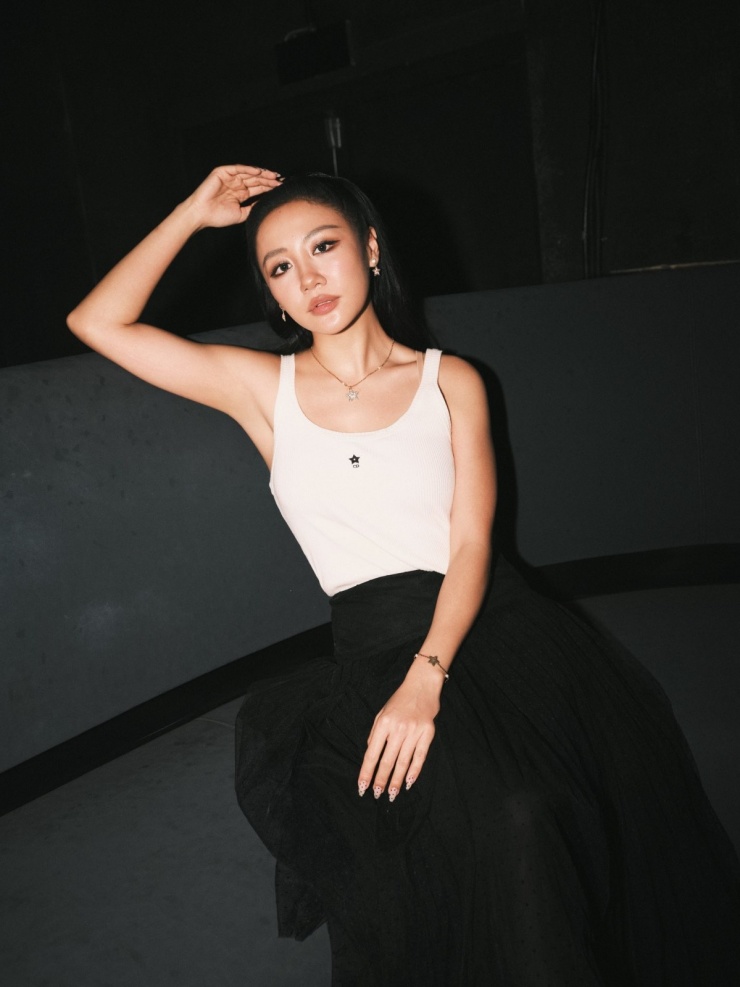 MV Ướt lòng - Văn Mai Hương, phát hành năm 2025.