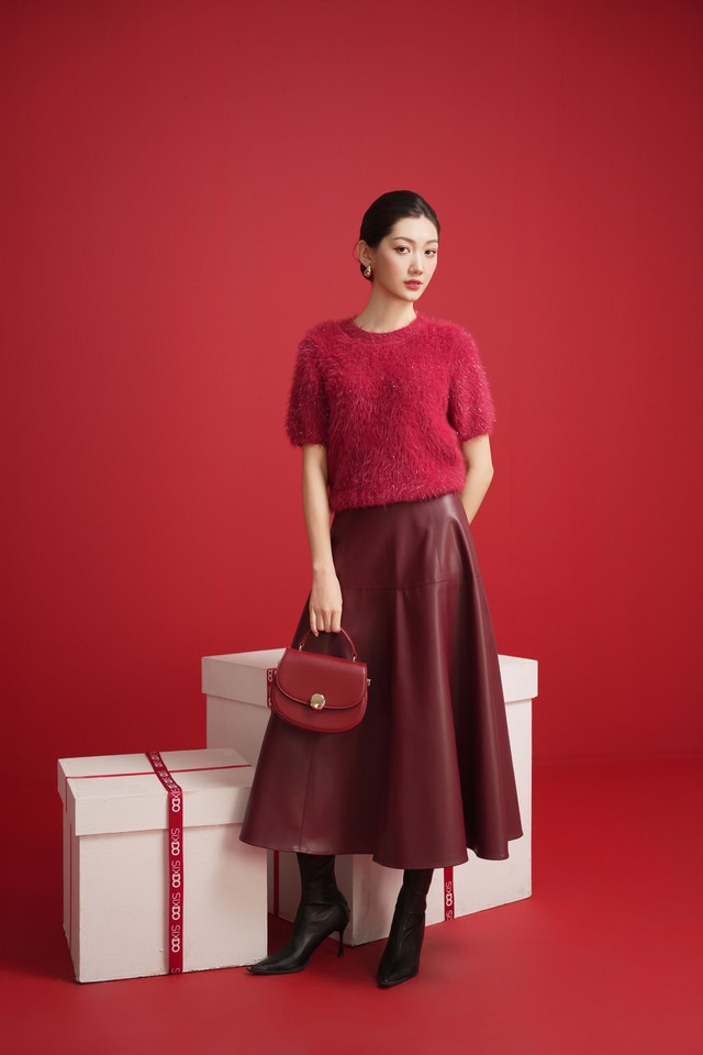 Nâng tầm phong cách đi làm đầu năm từ những trang phục thanh lịch- Ảnh 2. Nâng tầm phong cách đi làm đầu năm từ những trang phục thanh lịch- Ảnh 2.