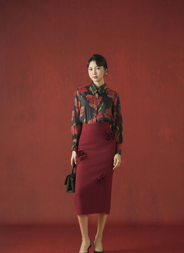 Nâng tầm phong cách đi làm đầu năm từ những trang phục thanh lịch- Ảnh 6. Nâng tầm phong cách đi làm đầu năm từ những trang phục thanh lịch- Ảnh 6.
