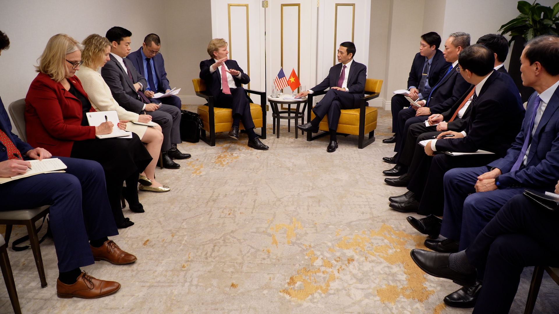 Đại tướng Phan Văn Giang tiếp Thứ trưởng thứ nhất Bộ Chiến tranh Mỹ - Ảnh 1.