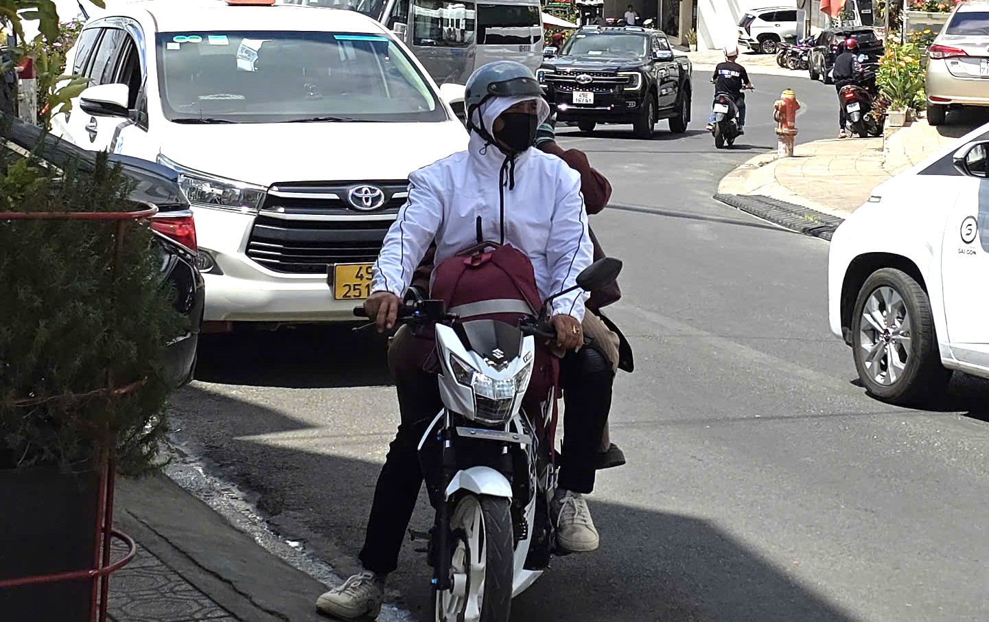 Khách du xuân nườm nượp tại Đà Lạt , phòng nghỉ cháy dịp Tết Bính Ngọ 2026 - Ảnh 2. Khách du xuân nườm nượp tại Đà Lạt , phòng nghỉ cháy dịp Tết Bính Ngọ 2026 - Ảnh 2.