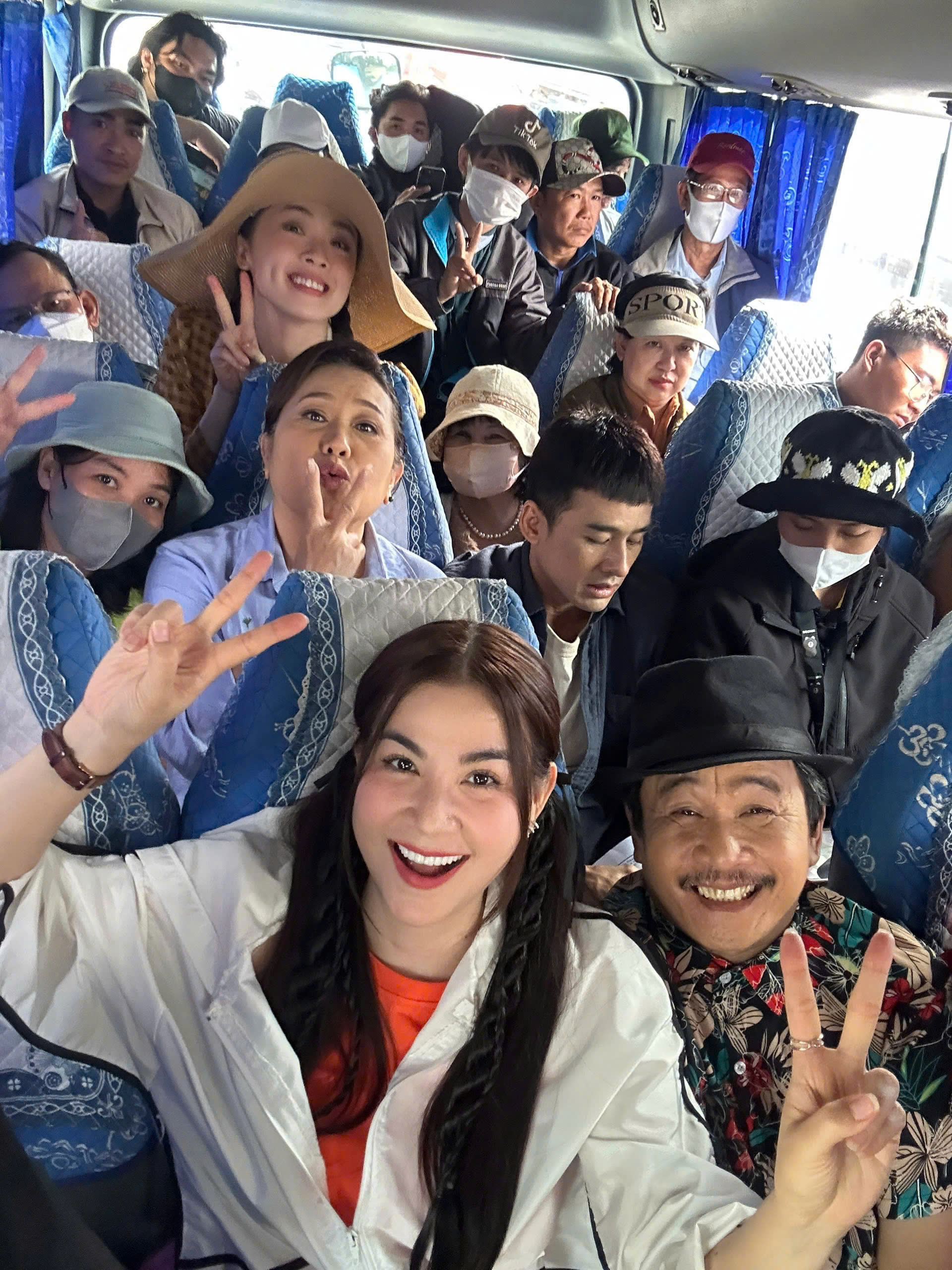 Đạo diễn Xuân Phước vui vì 'Tết này có em'- Ảnh 4.