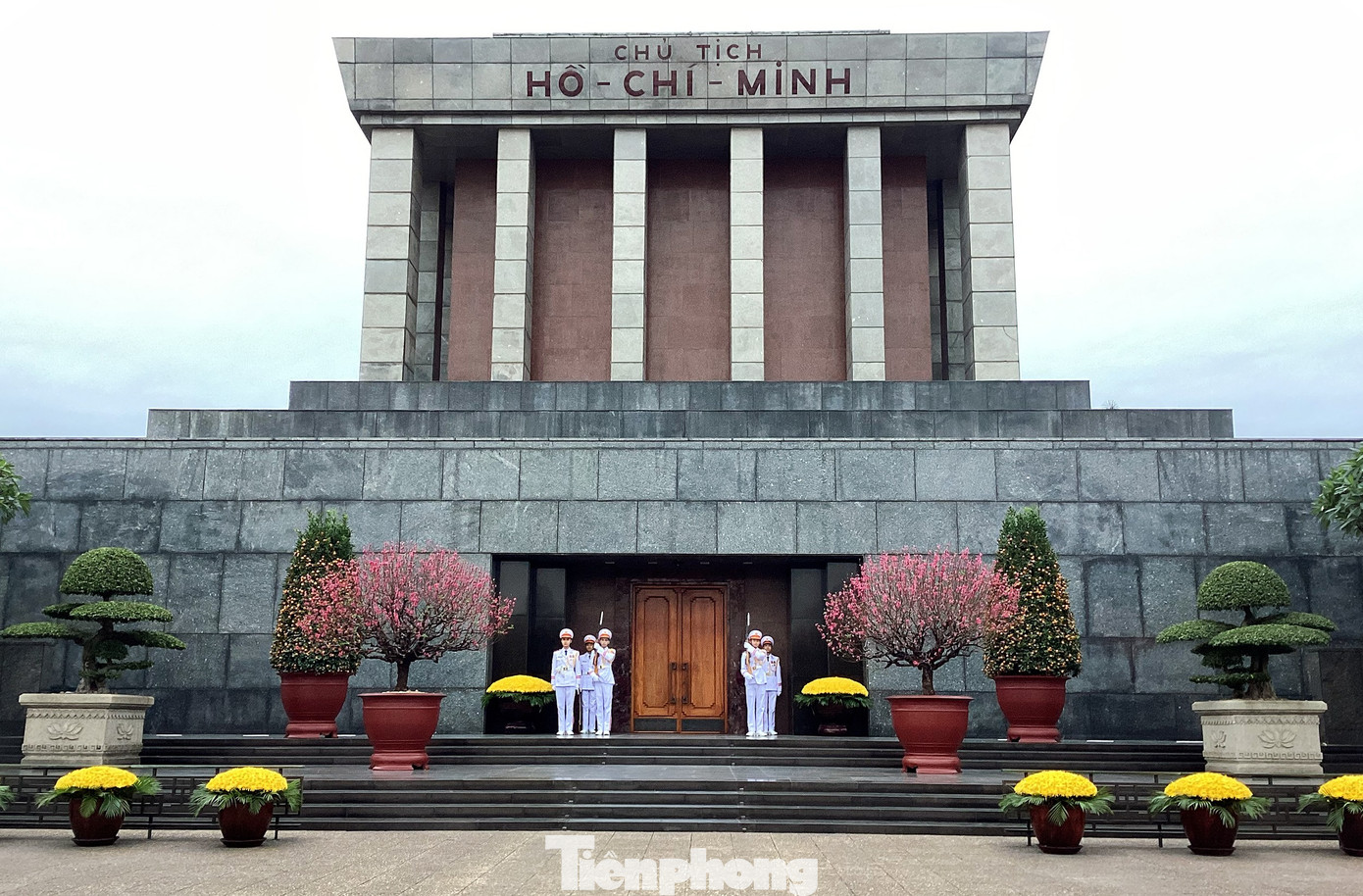 Thiêng liêng lễ thượng cờ tại Quảng trường Ba Đình ngày Tết- Ảnh 6.