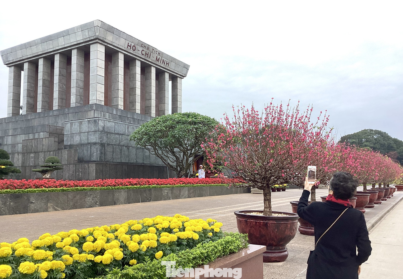 Thiêng liêng lễ thượng cờ tại Quảng trường Ba Đình ngày Tết- Ảnh 9.