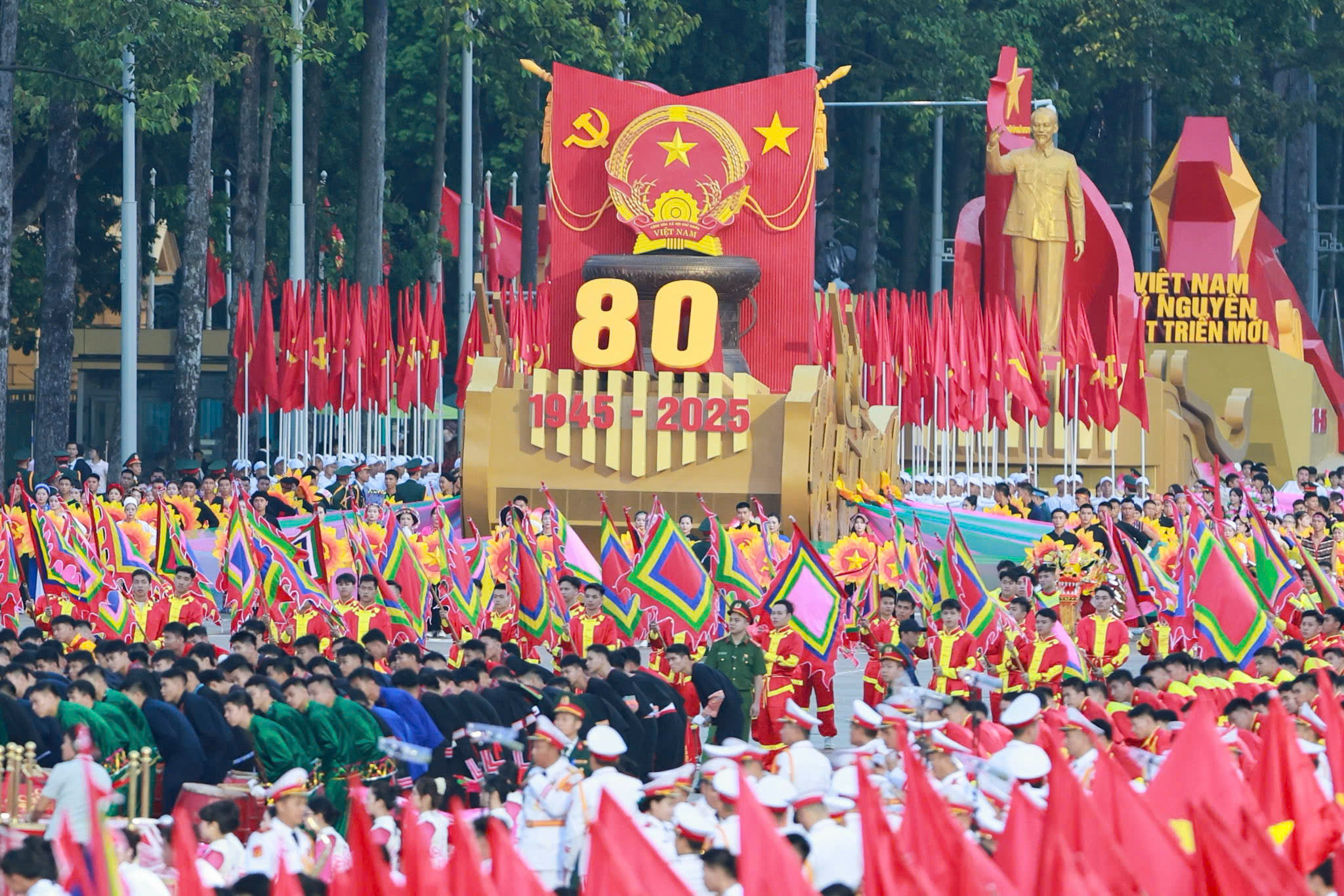 Đổi mới 2.0: 'Đường băng' thể chế cho kỷ nguyên vươn mình- Ảnh 2.