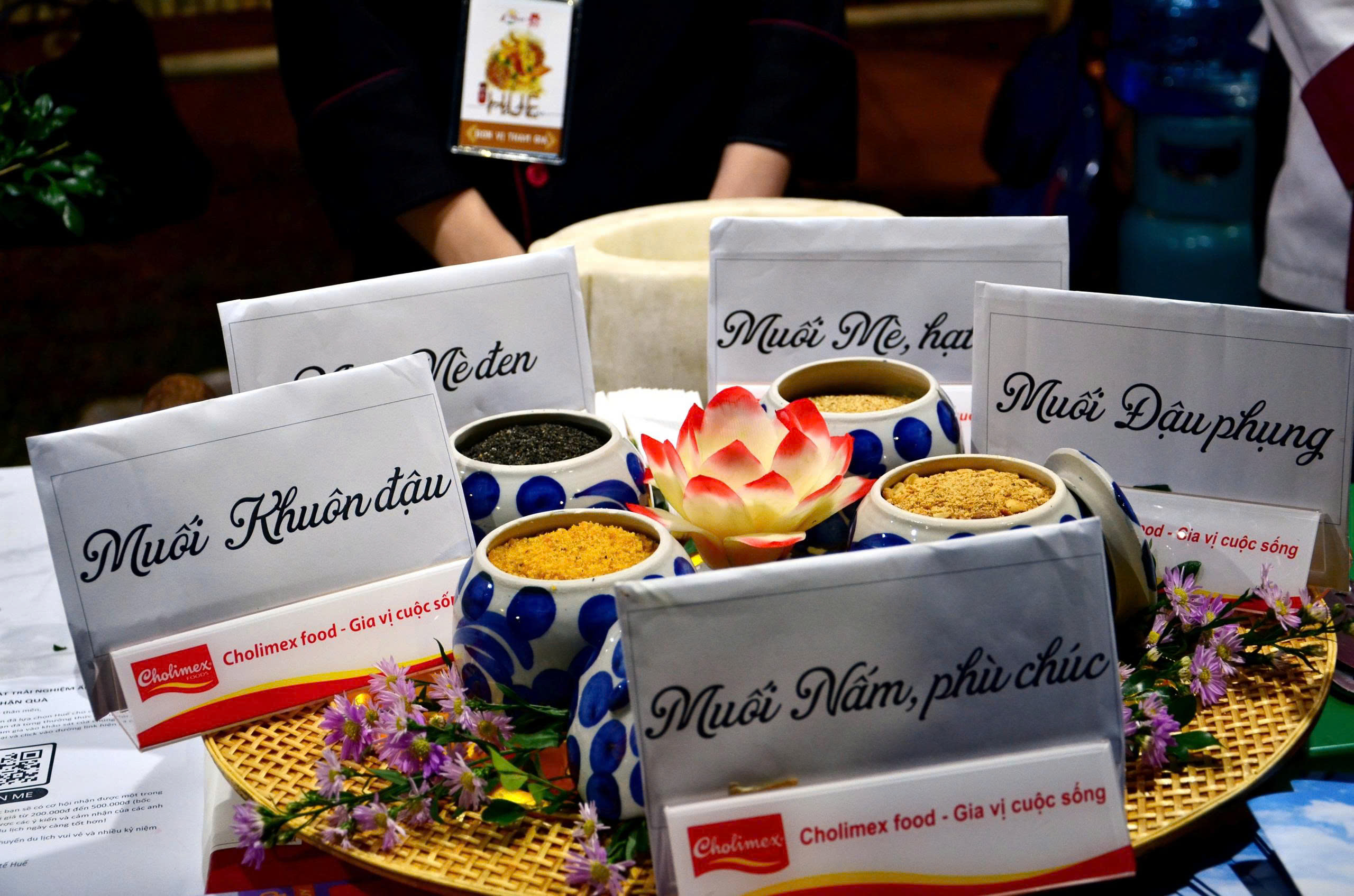 Nghệ nhân 92 tuổi truyền nghề ẩm thực Huế 4 Nghệ nhân 92 tuổi truyền nghề ẩm thực Huế - Ảnh 4.