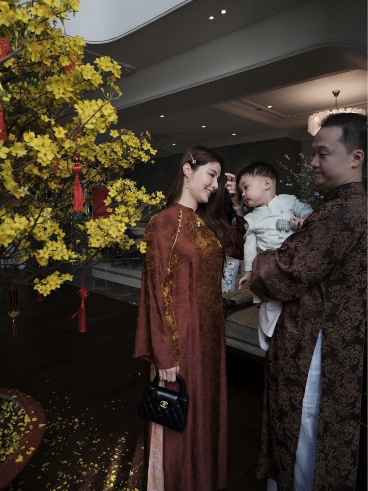 Tết Bính Ngọ: Dâu hào môn lăng xê phụ kiện trăm triệu, Tăng Thanh Hà "ngược dòng" - 4