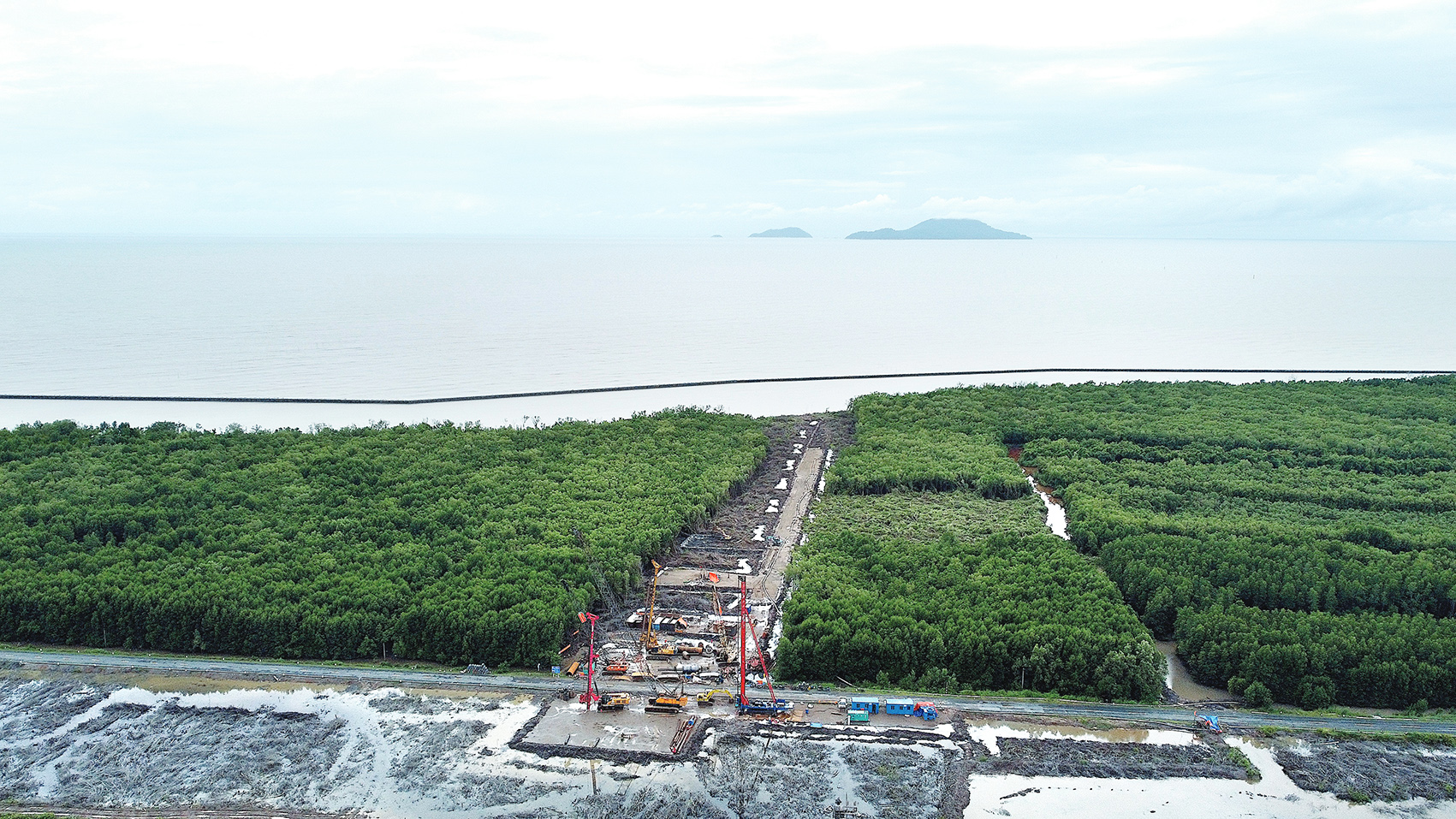 Hòn khoai - Ảnh 2.