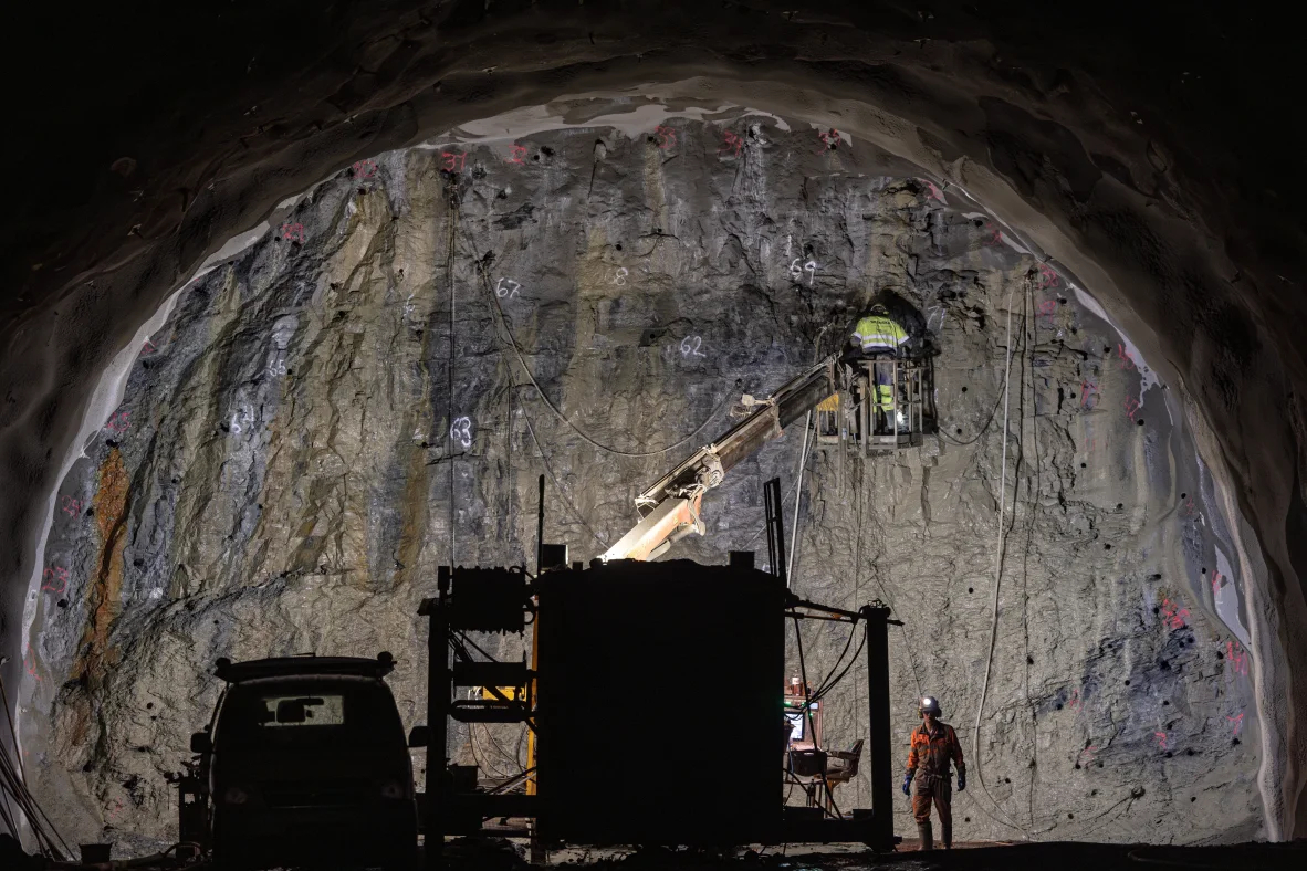 Choáng ngợp trước hầm đường bộ dưới biển dài và sâu nhất thế giới- Ảnh 4.