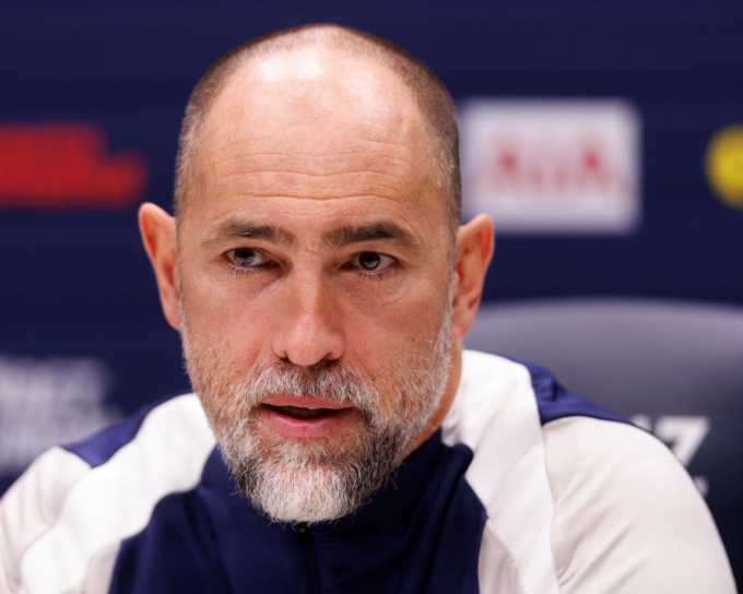 HLV Igor Tudor trong buổi họp báo trước trận Tottenham gặp Arsenal ở vòng 27 Ngoại hạng Anh. Ảnh: Shutterstock