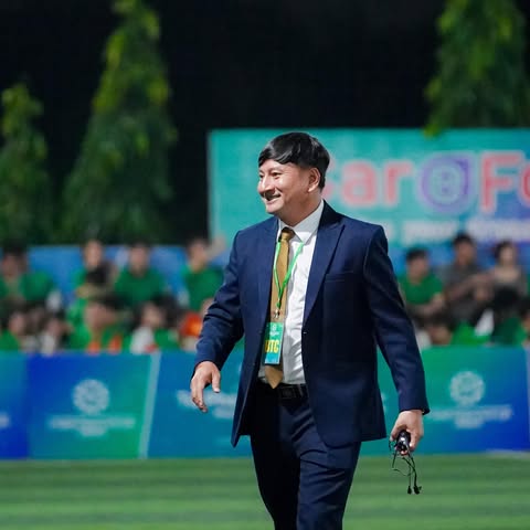 Doanh nhân khao khát vực dậy bóng đá TP HCM - Ảnh 3.