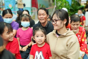 Tin công nghệ 14-2: Gần 500 vé xe được trao cho người lao động về quê đón Tết