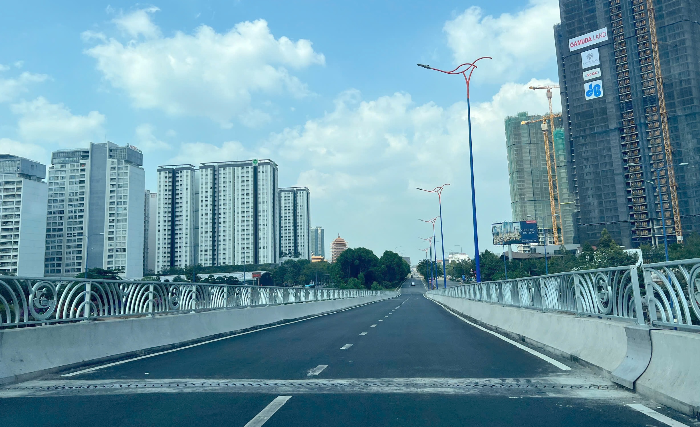 Chiều mùng 5, cao tốc Dầu Giây về TP.HCM ùn ứ đoạn trạm thu phí, nút giao An Phú thoáng 4 Chiều mùng 5, cao tốc Dầu Giây về TP.HCM ùn ứ đoạn trạm thu phí, nút giao An Phú thoáng - Ảnh 5.