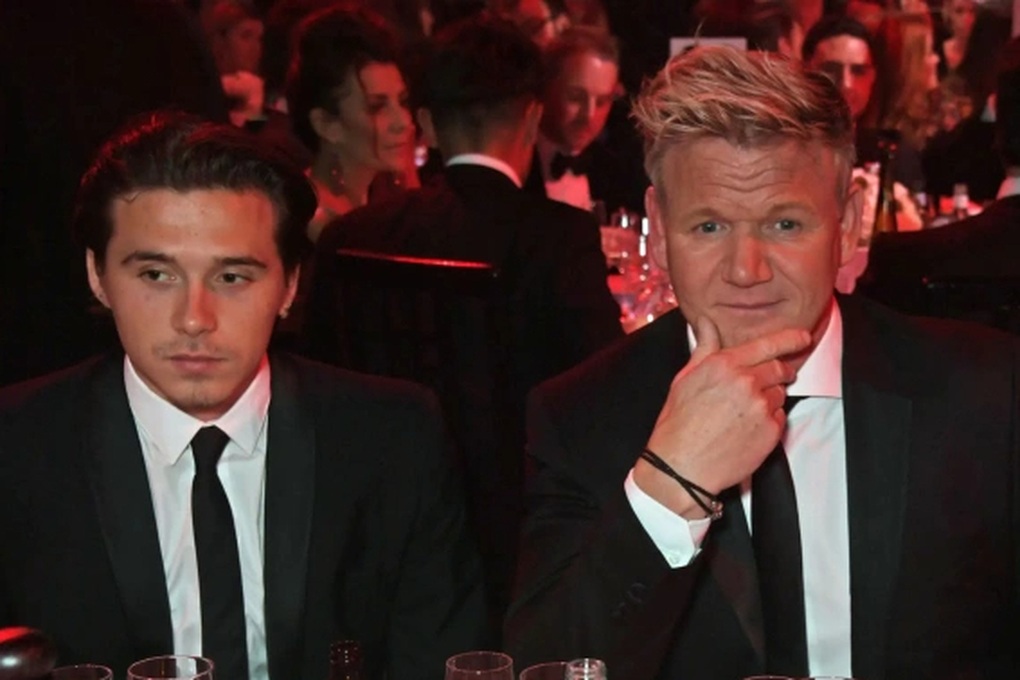Tuyên bố đoạn tuyệt, Brooklyn Beckham vẫn đeo đồng hồ 7 tỷ đồng bố tặng - 3