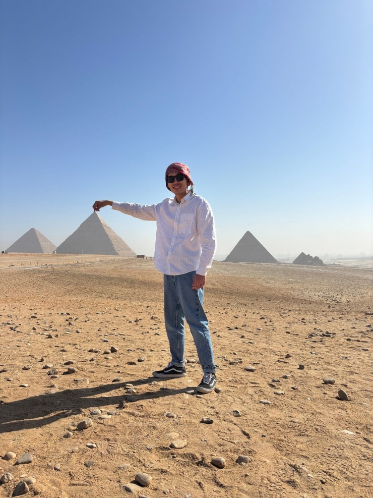 Người trẻ đi leo núi, du lịch một mình dịp Tết 4 Người trẻ đi leo núi, du lịch một mình dịp Tết - 3