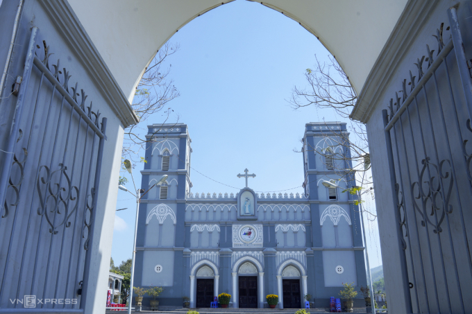 Nhà thờ giáo xứ Phú Thượng, xã Hòa Sơn (cũ). Ảnh: Nguyễn Đông