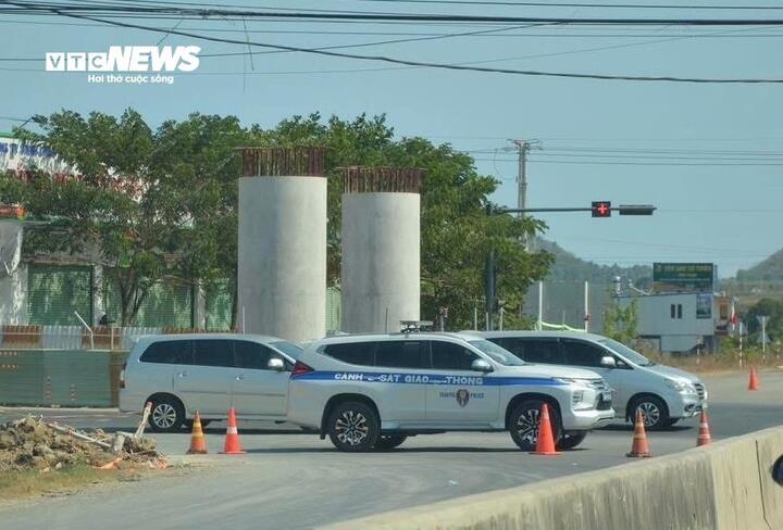 Nhiều cao tốc, quốc lộ phía Nam ùn tắc, người dân loay hoay tìm đường về nhà- Ảnh 4.