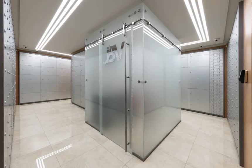 Bên trong hầm chứa tài sản cho giới siêu giàu- Ảnh 3.