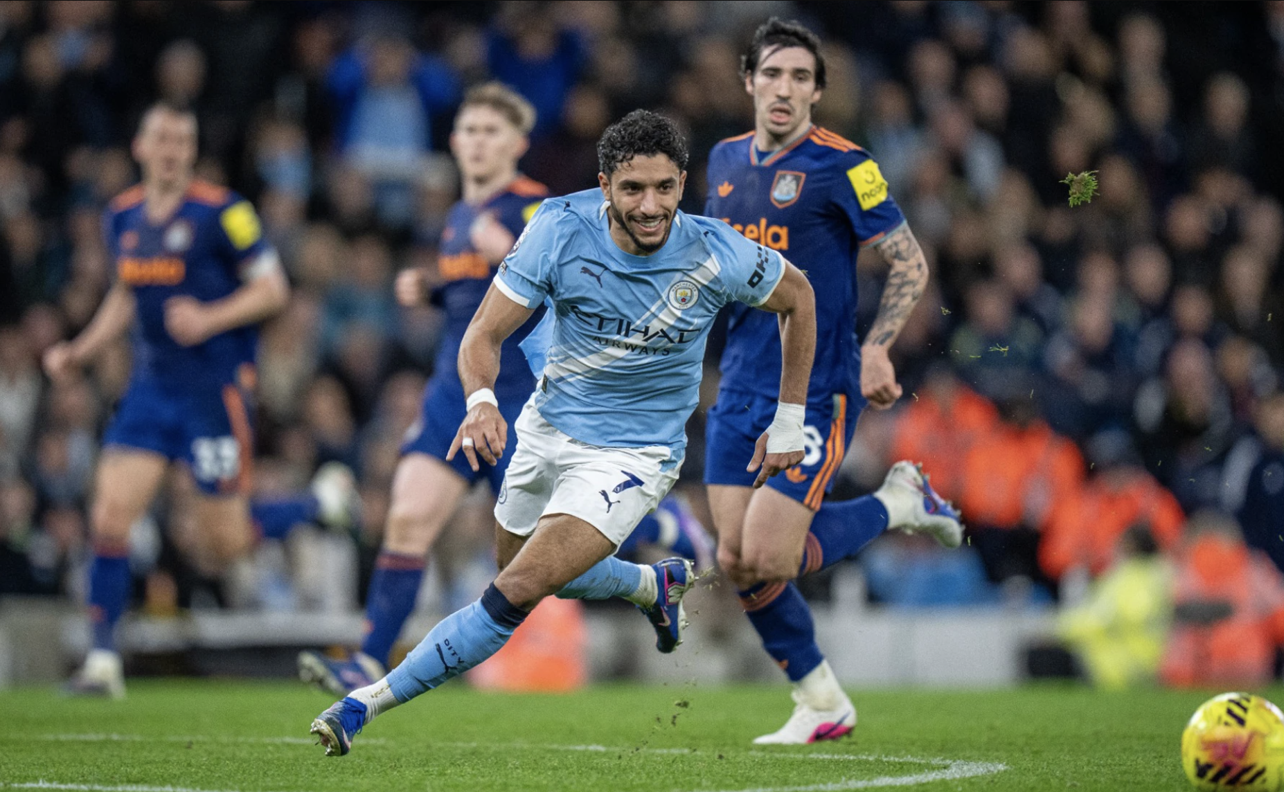 Sao trẻ bùng nổ, Man City vượt ải Newcastle trận đại chiến vòng 27 - Ảnh 4.