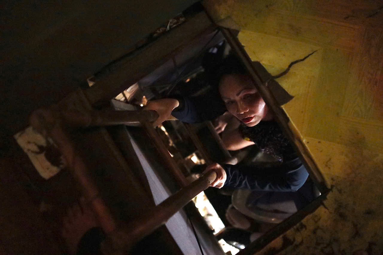 TP.HCM nhìn từ sông Sài Gòn: Những cuộc đời 'ký gửi' ven kênh- Ảnh 5.