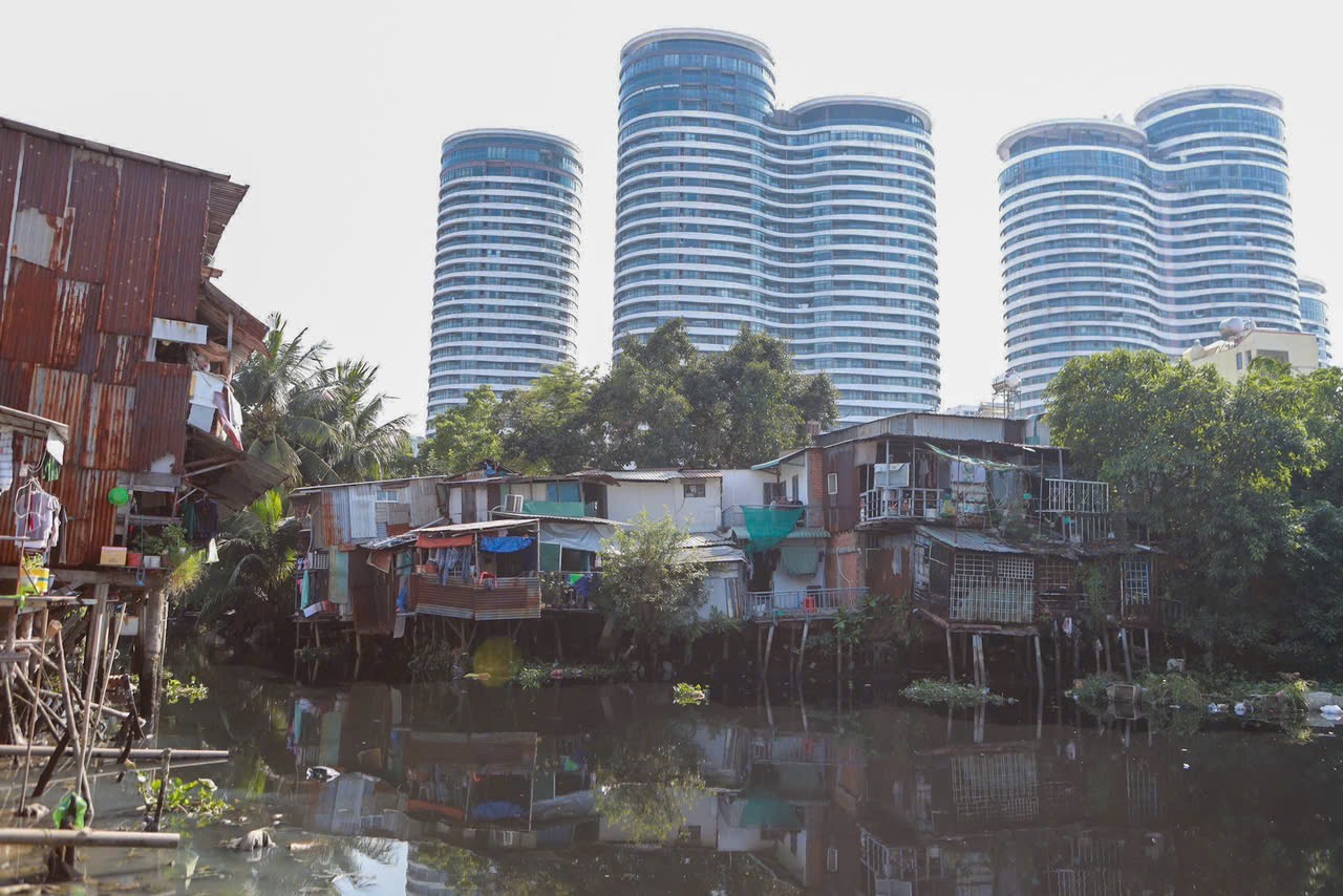 TP.HCM nhìn từ sông Sài Gòn: Những cuộc đời 'ký gửi' ven kênh- Ảnh 13.