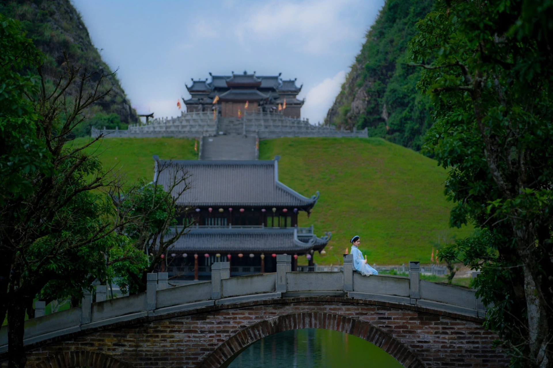 Báu vật 1000 năm tuổi ở Ninh Bình vừa lộ diện đã góp công lớn, giúp toàn tỉnh hốt trọn 2.000 tỉ đồng dịp Tết năm nay- Ảnh 2.