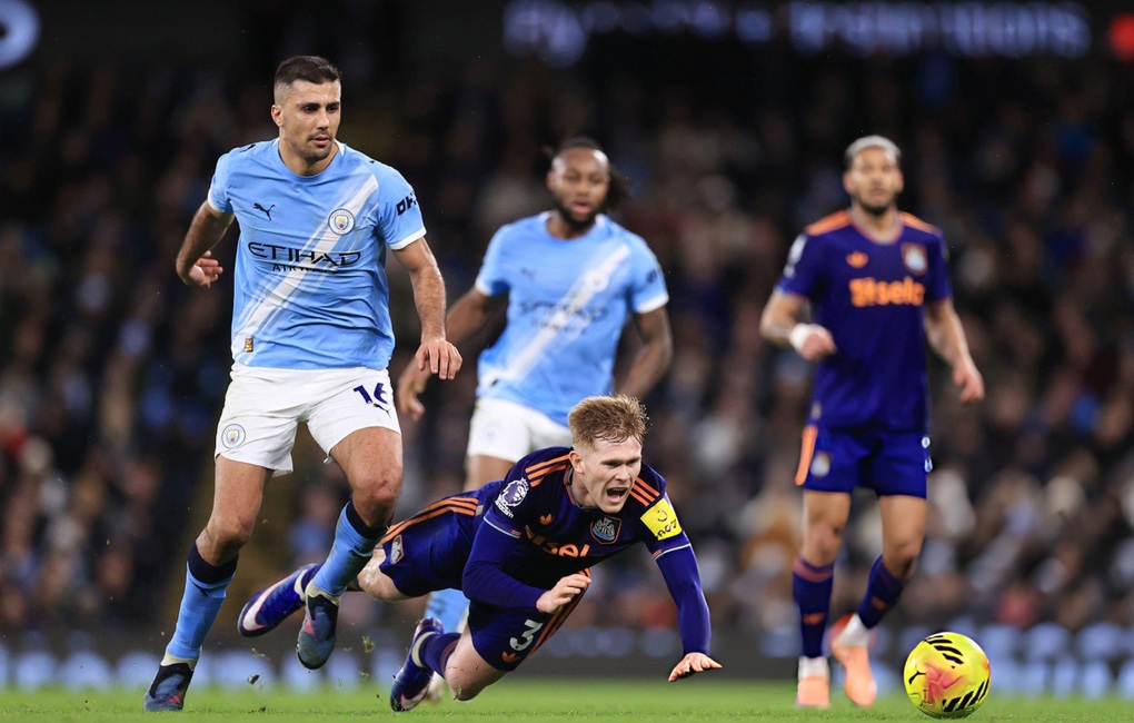 Man City áp sát Arsenal, cuộc đua vô địch thêm nóng - 2