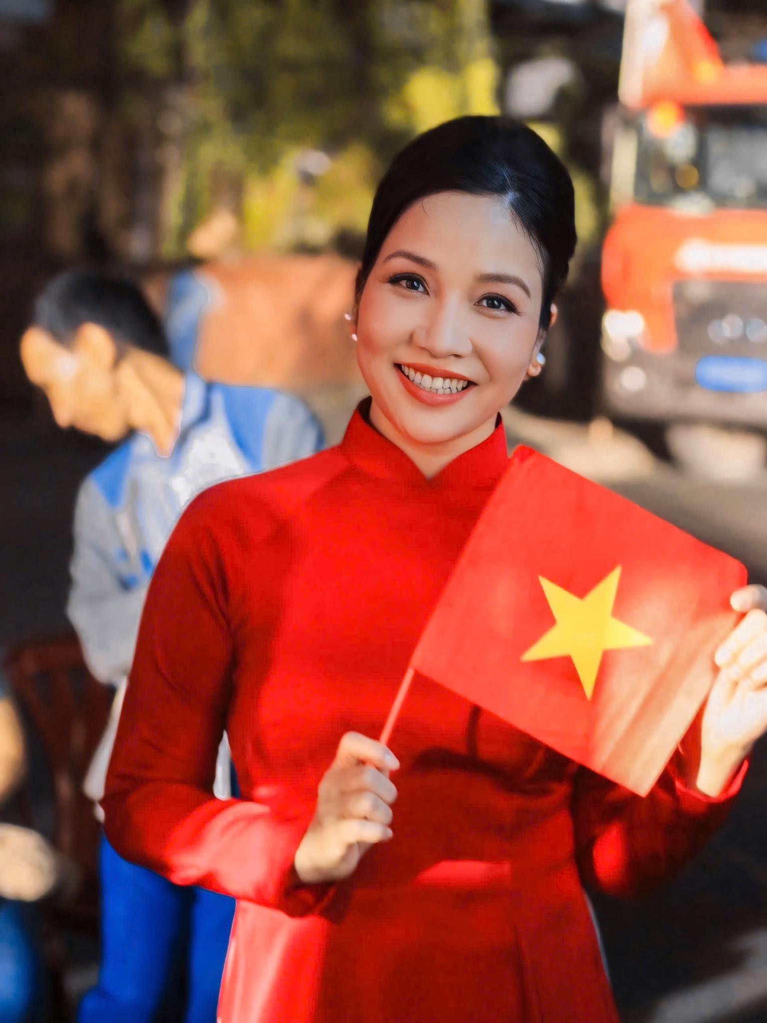 Nữ ca sĩ sống cuộc đời rực rỡ nhất Vbiz: Nhan sắc tài năng có thừa, cả nước biết mặt, gia đình hạnh phúc- Ảnh 9.