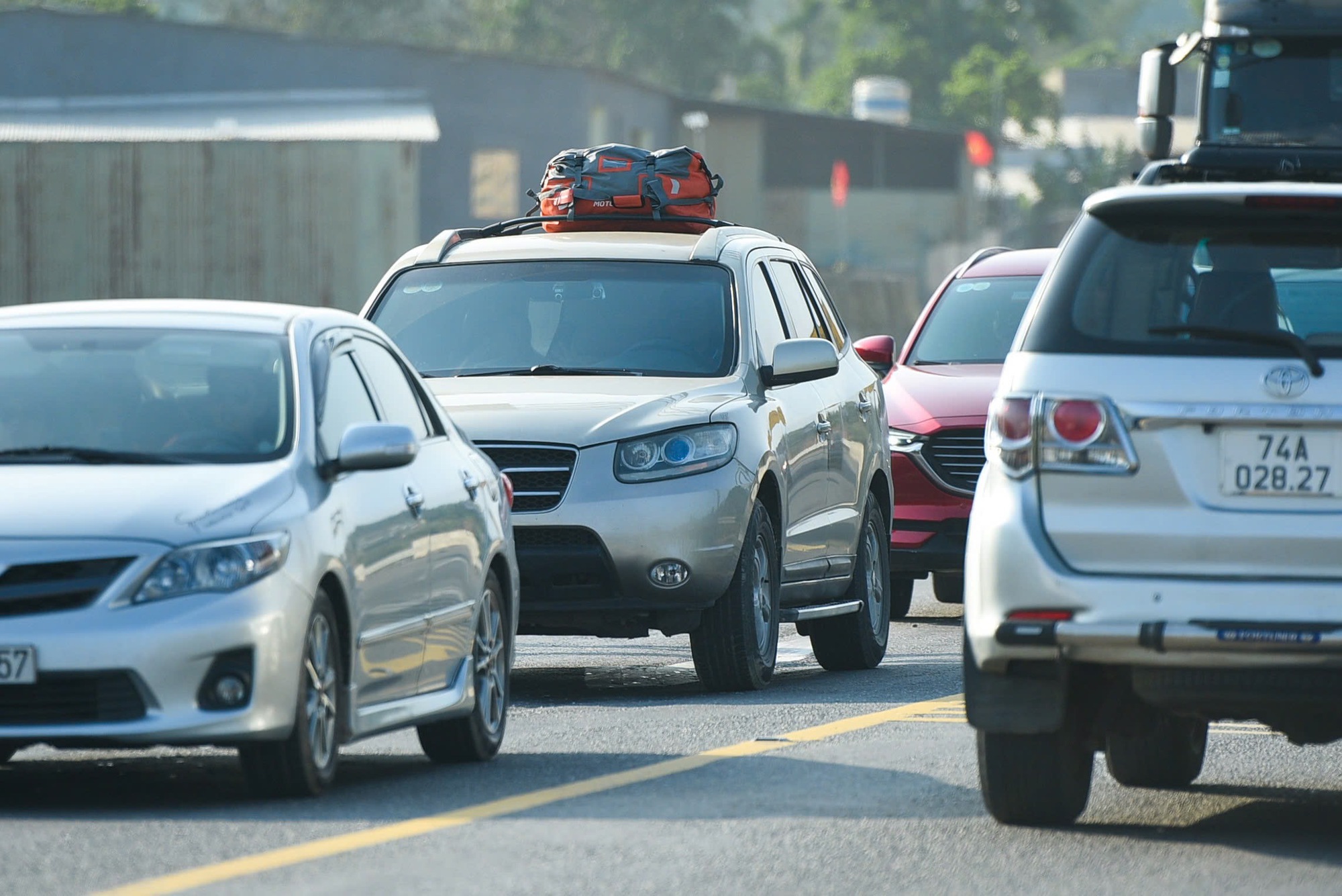 Trở lại miền Nam sau Tết, nhiều tài xế 'mắc kẹt' ở cửa ngõ Đà Nẵng- Ảnh 6.