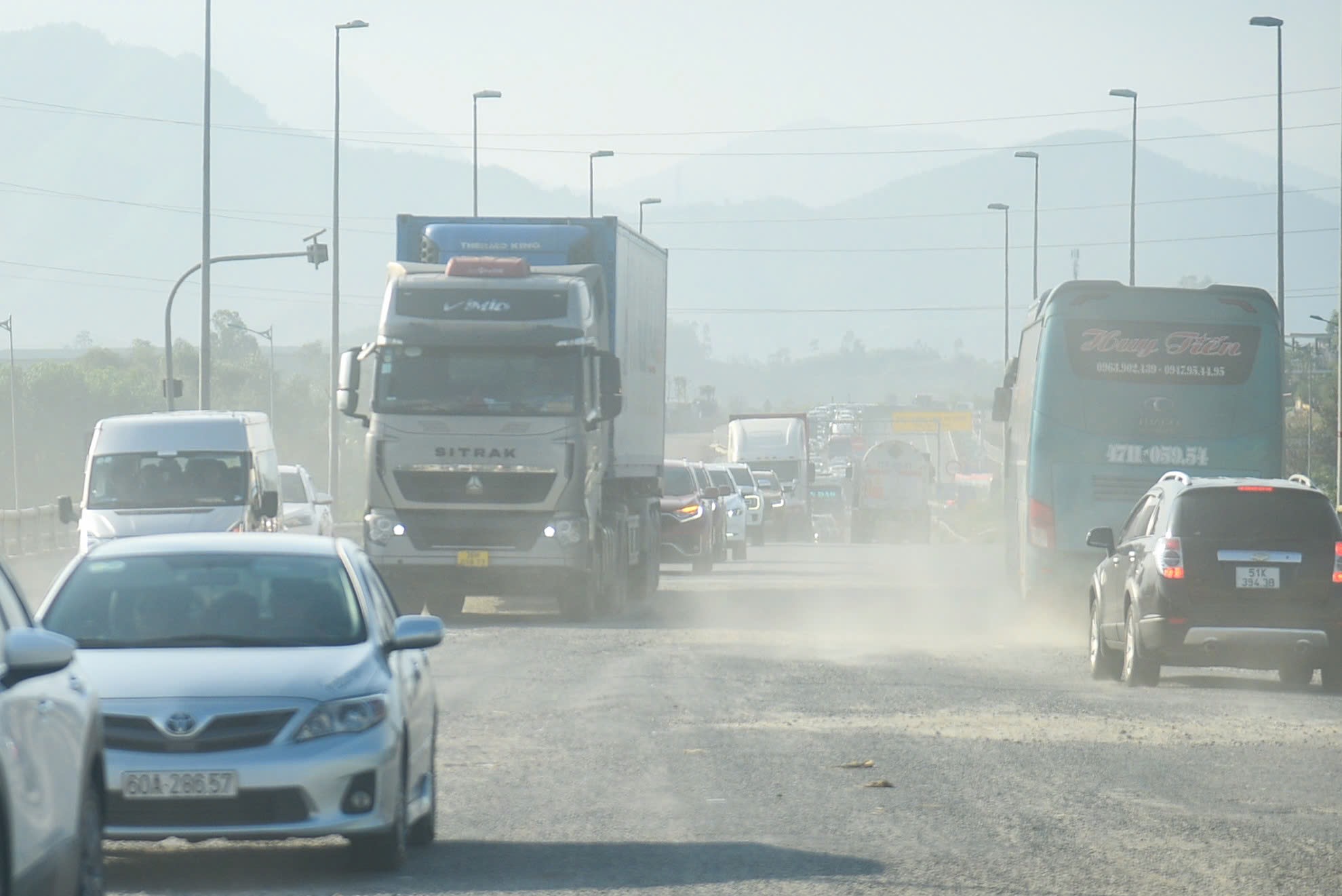 Trở lại miền Nam sau Tết, nhiều tài xế 'mắc kẹt' ở cửa ngõ Đà Nẵng- Ảnh 7.