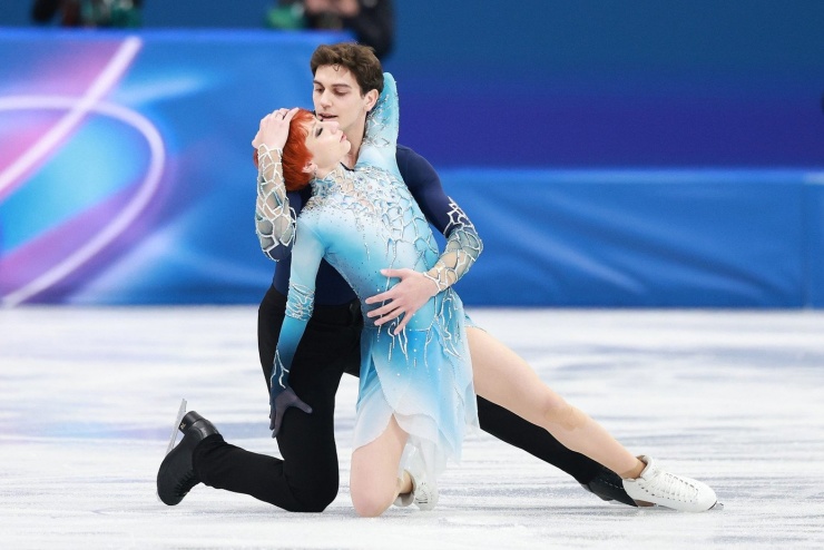 Trang phục trượt băng đẹp nhất Olympic mùa đông - 31