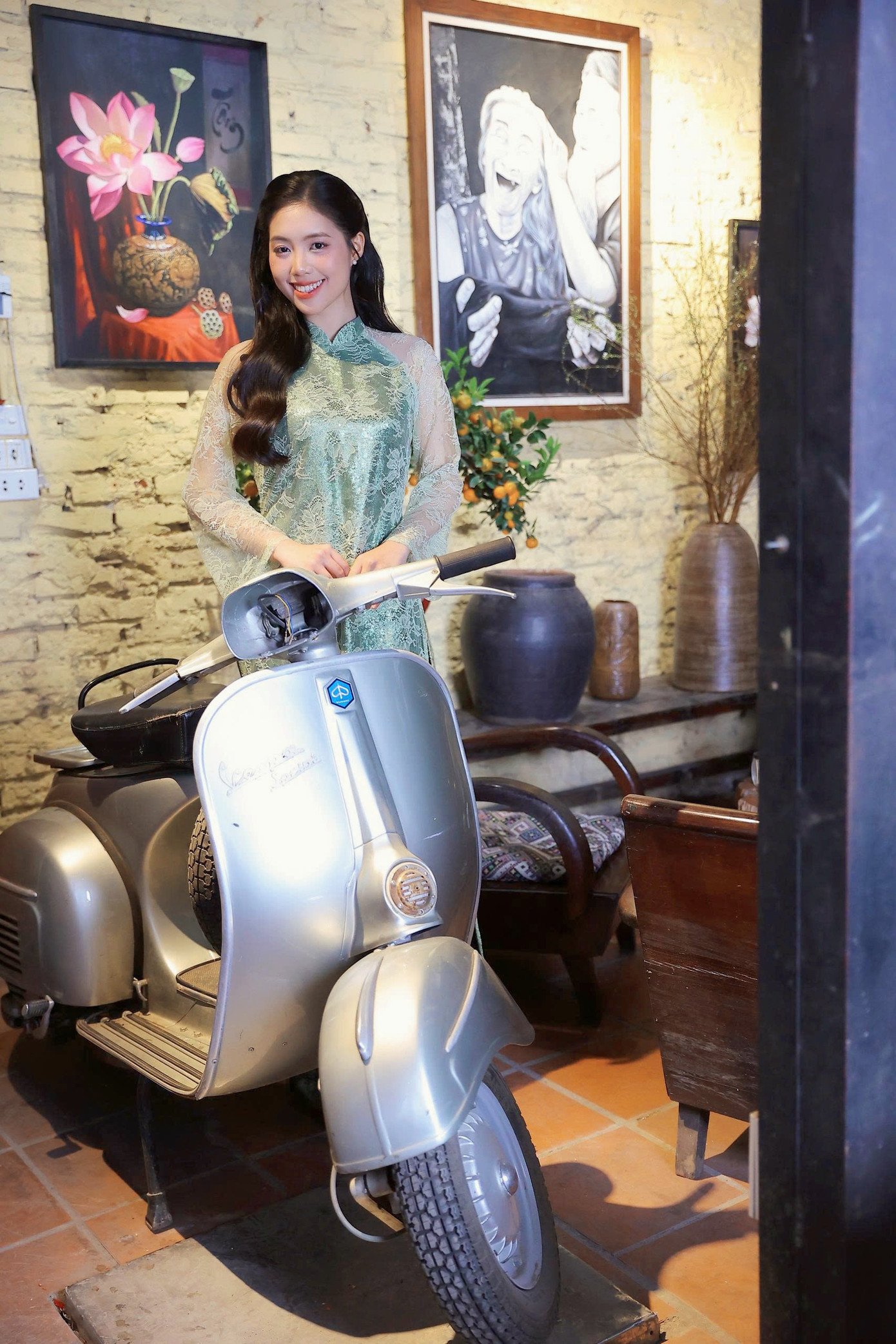 Á hậu Châu Anh: Tôi nhận được nhiều tin nhắn bày tỏ tình cảm 7 Á hậu Châu Anh: ‘Tôi nhận được nhiều tin nhắn bày tỏ tình cảm’ - 6