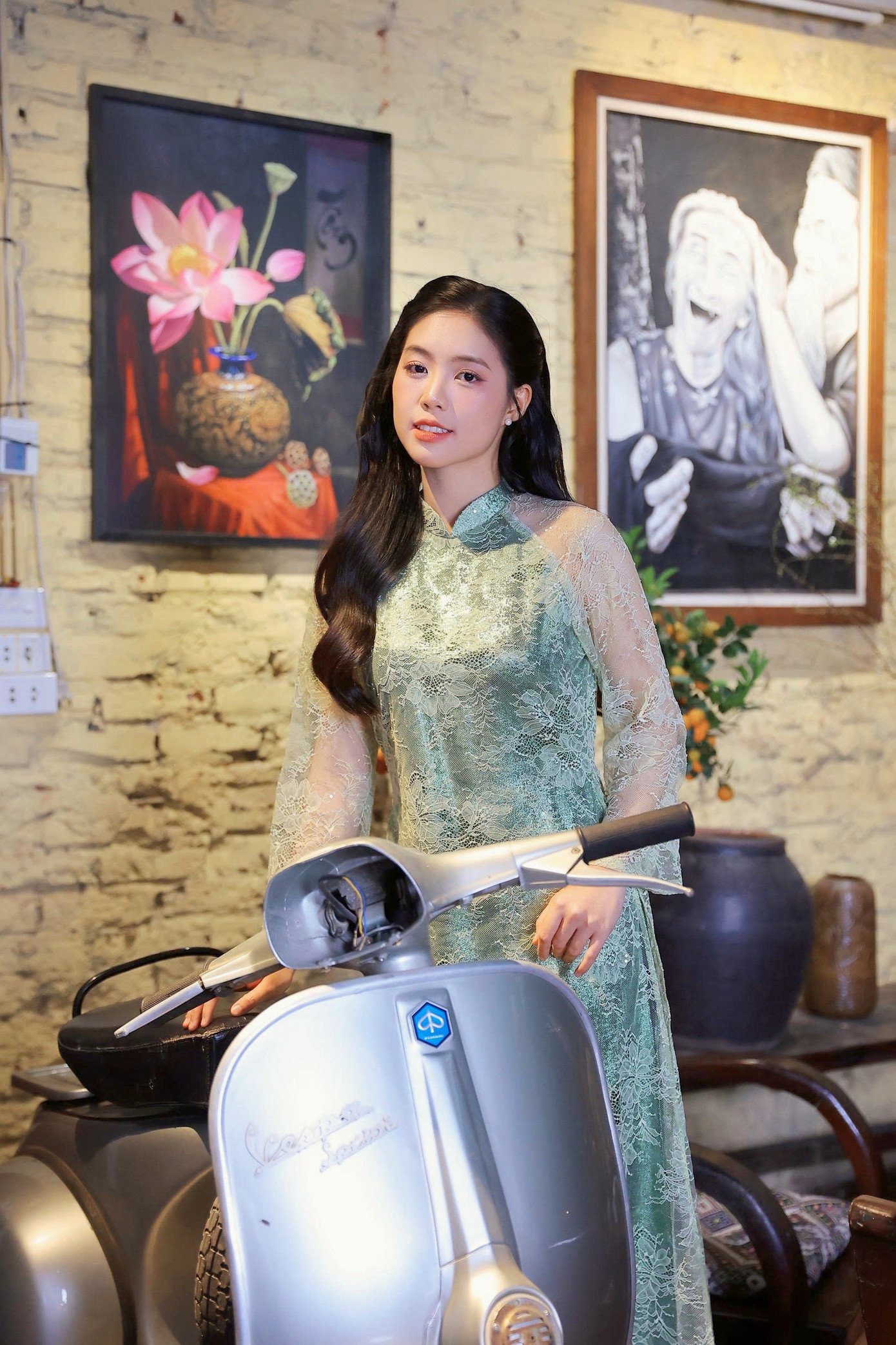 Á hậu Châu Anh: Tôi nhận được nhiều tin nhắn bày tỏ tình cảm 9 Á hậu Châu Anh: ‘Tôi nhận được nhiều tin nhắn bày tỏ tình cảm’ - 8