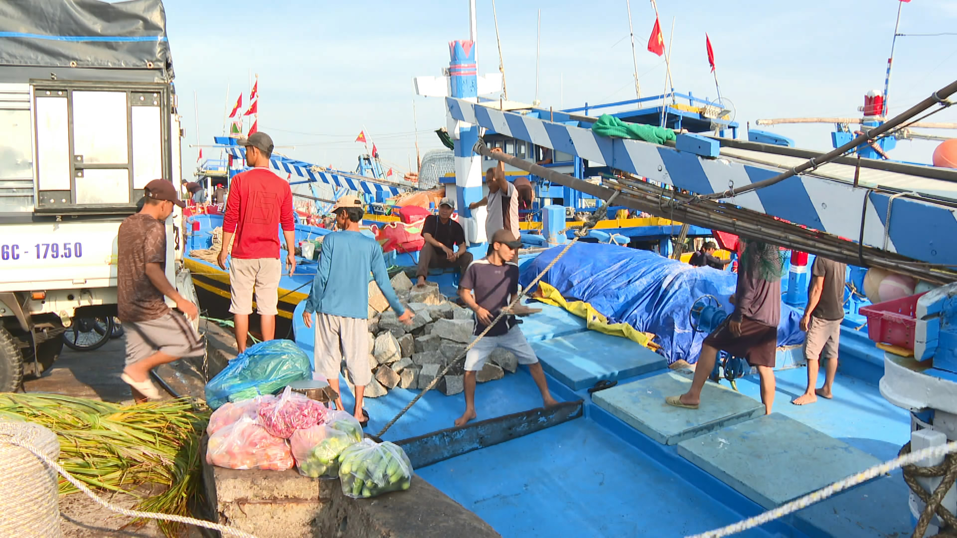 Ngư dân Lâm Đồng mở biển đầu năm 2026 với kỳ vọng mùa đánh bắt bội thu - Ảnh 3.