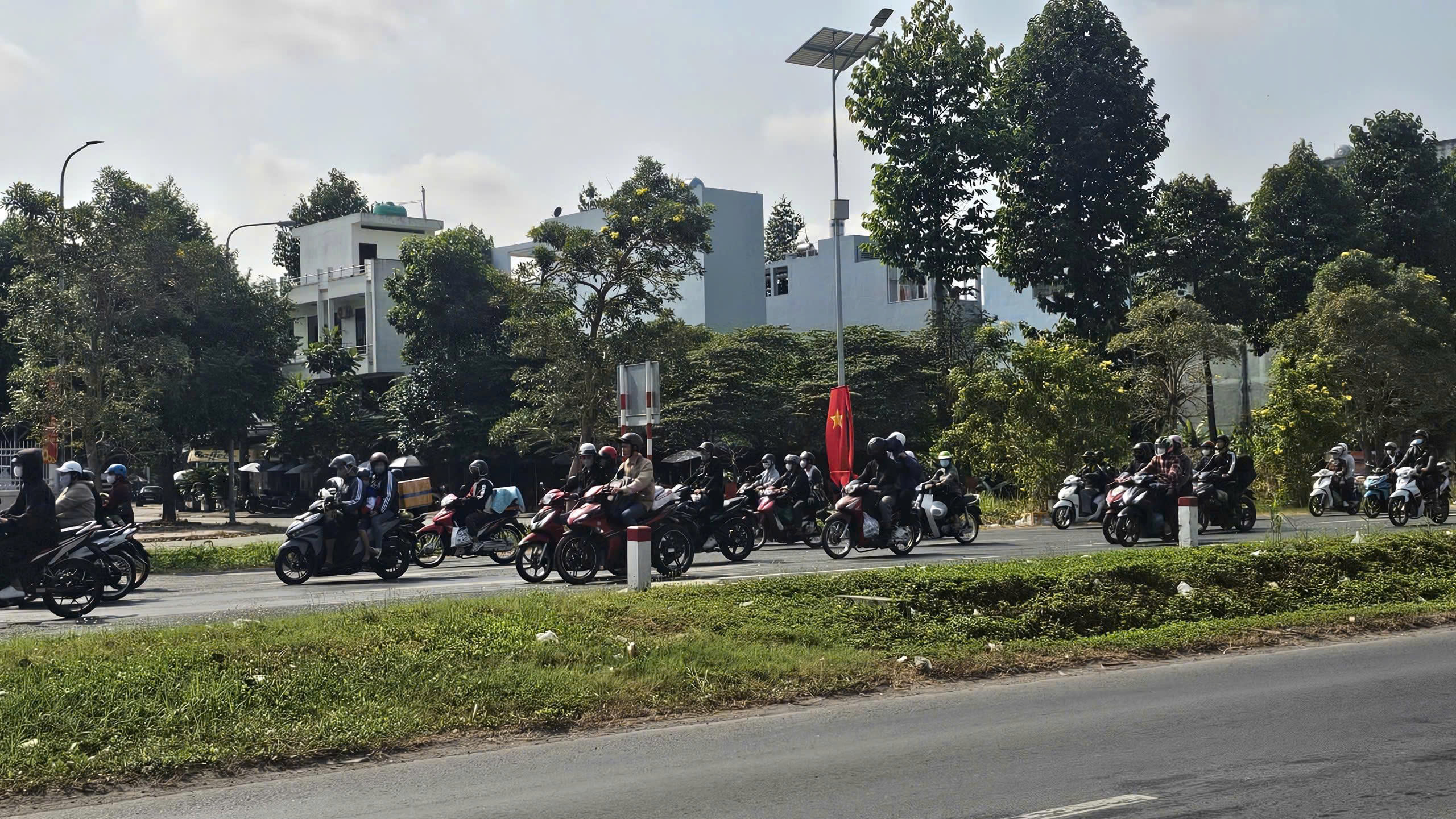 CSGT Tây Ninh và Đồng Tháp điều tiết giao thông trở lại TPHCM sau Tết 2026 - Ảnh 25.