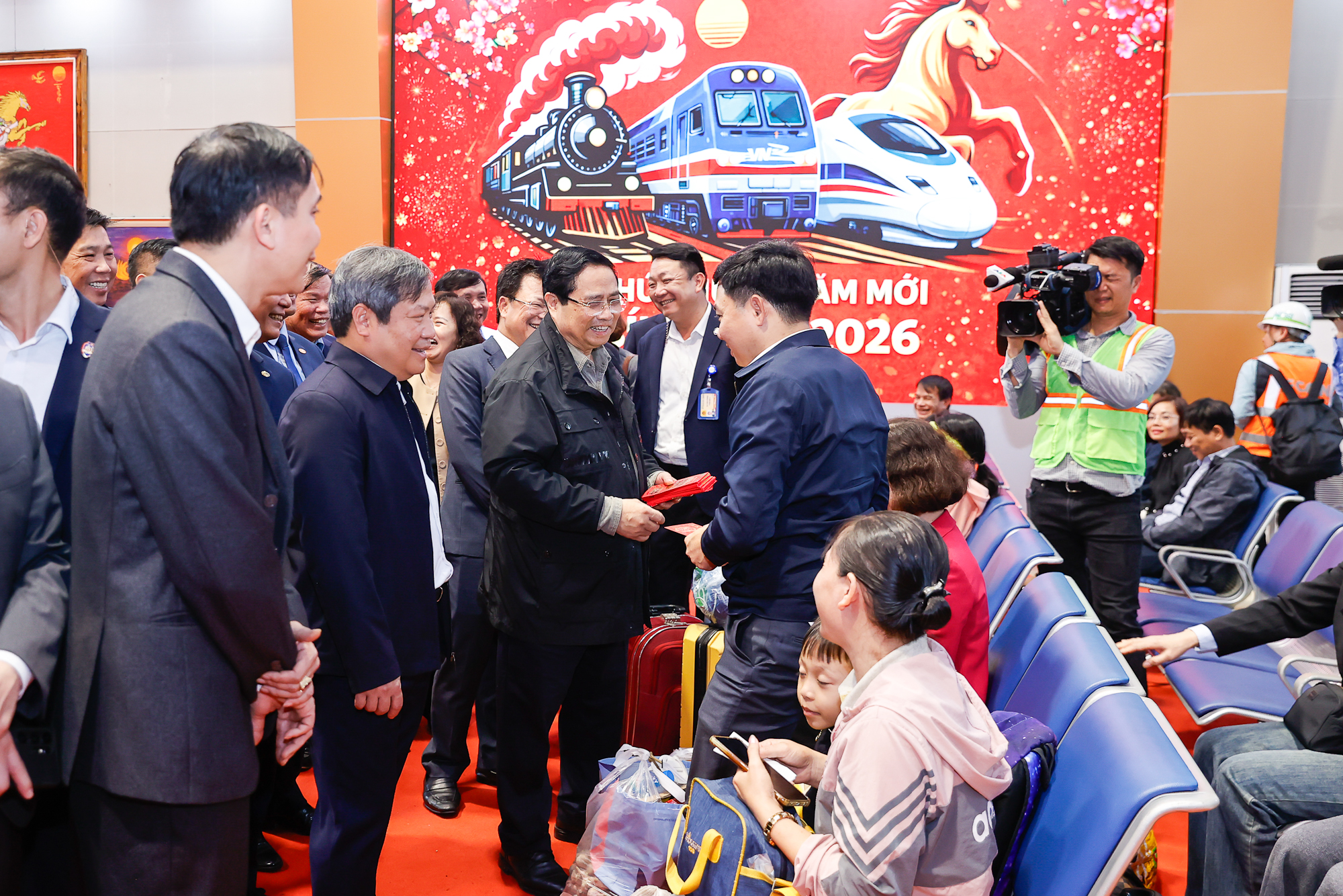 Thủ tướng 'thúc' tiến độ metro Nhổn - ga Hà Nội - Ảnh 2.