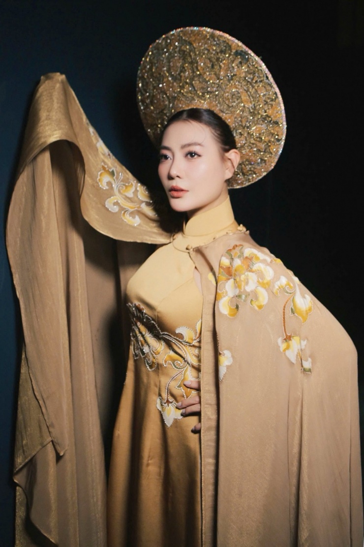 Nhan sắc nữ diễn viên đóng cùng với nghệ sĩ Xuân Hinh trong Mùi phở 9 Ngoài diễn xuất, cô còn ghi dấu với âm nhạc khi đạt quán quân cuộc thi Trời sinh một cặp 2019, ra mắt một số sản phẩm âm nhạc. Về đời tư, Thanh Hương dường như rất kín tiếng. Trong một lần hiếm hoi tiết lộ chuyện riêng, nữ diễn viên cho biết cô lấy chồng năm 21 tuổi và có 2 con gái. Tháng 3/2024, cô xác nhận đã ly hôn được một thời gian. Cô và chồng chọn cách chia tay trong êm đẹp, giữ mối quan hệ tốt đẹp, văn minh, cùng nhau lo cho con.