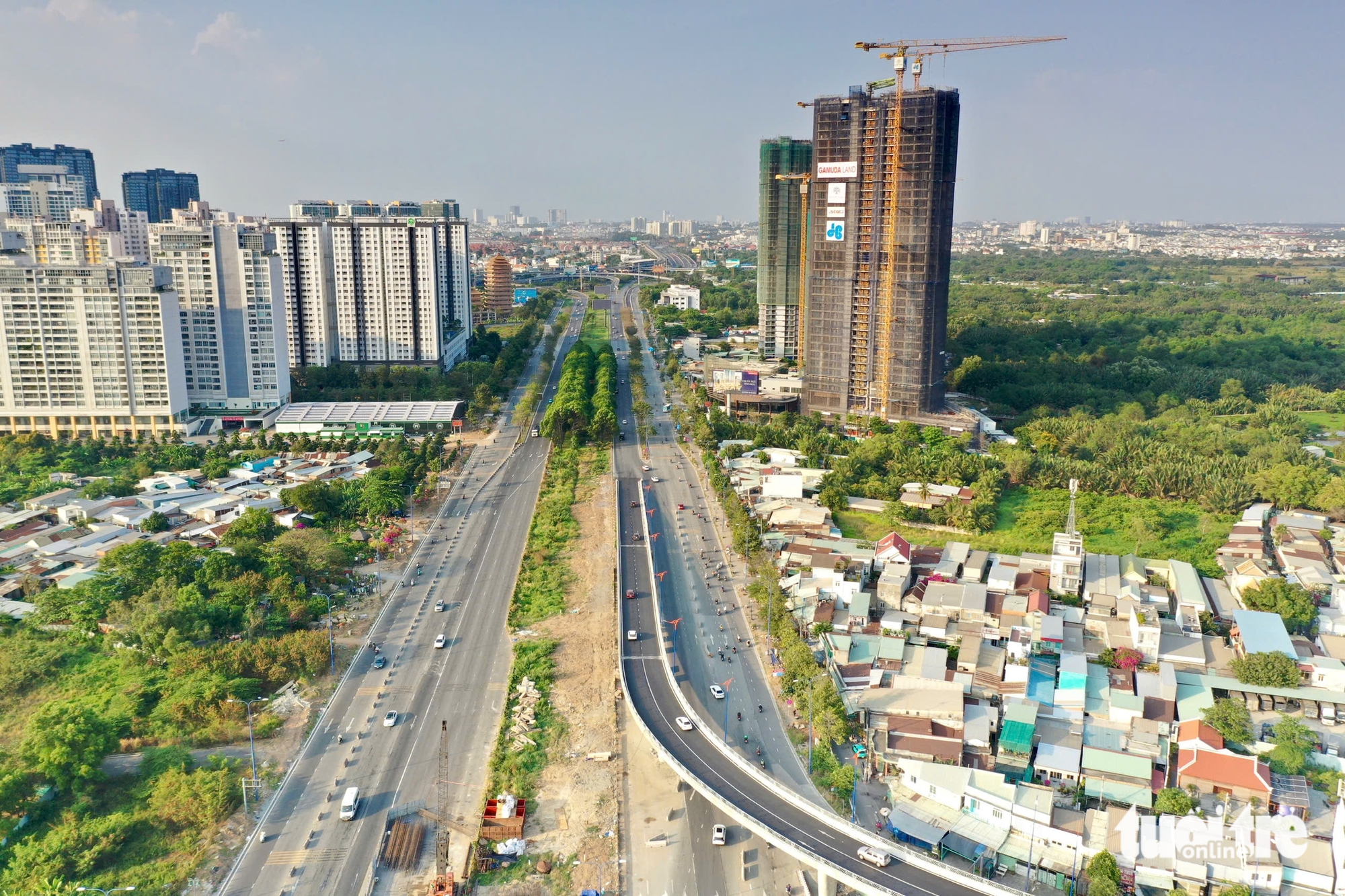 Người dân lỉnh kỉnh đồ đạc trên xe trở lại TP.HCM sau kỳ nghỉ Tết 13 Người dân lỉnh kỉnh đồ đạc trên xe trở lại TP.HCM sau kỳ nghỉ Tết - Ảnh 14.