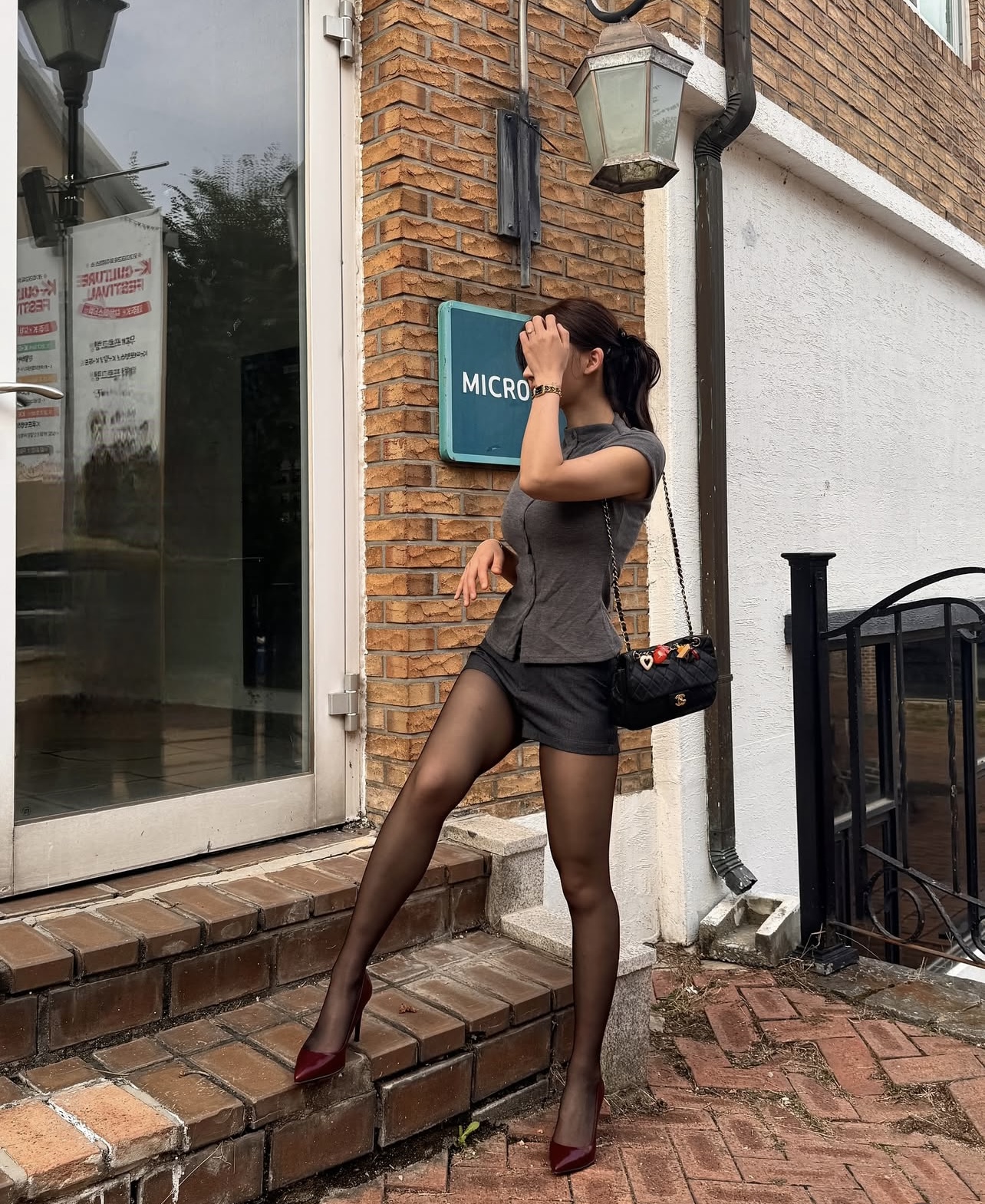 Nữ pháp sư Gen Z đang khiến cả cõi mạng phải ồn: Mẹ 1 con nhưng body không thua gì idol- Ảnh 13. Nữ pháp sư Gen Z đang khiến cả cõi mạng phải ồn: Mẹ 1 con nhưng body không thua gì idol- Ảnh 13.