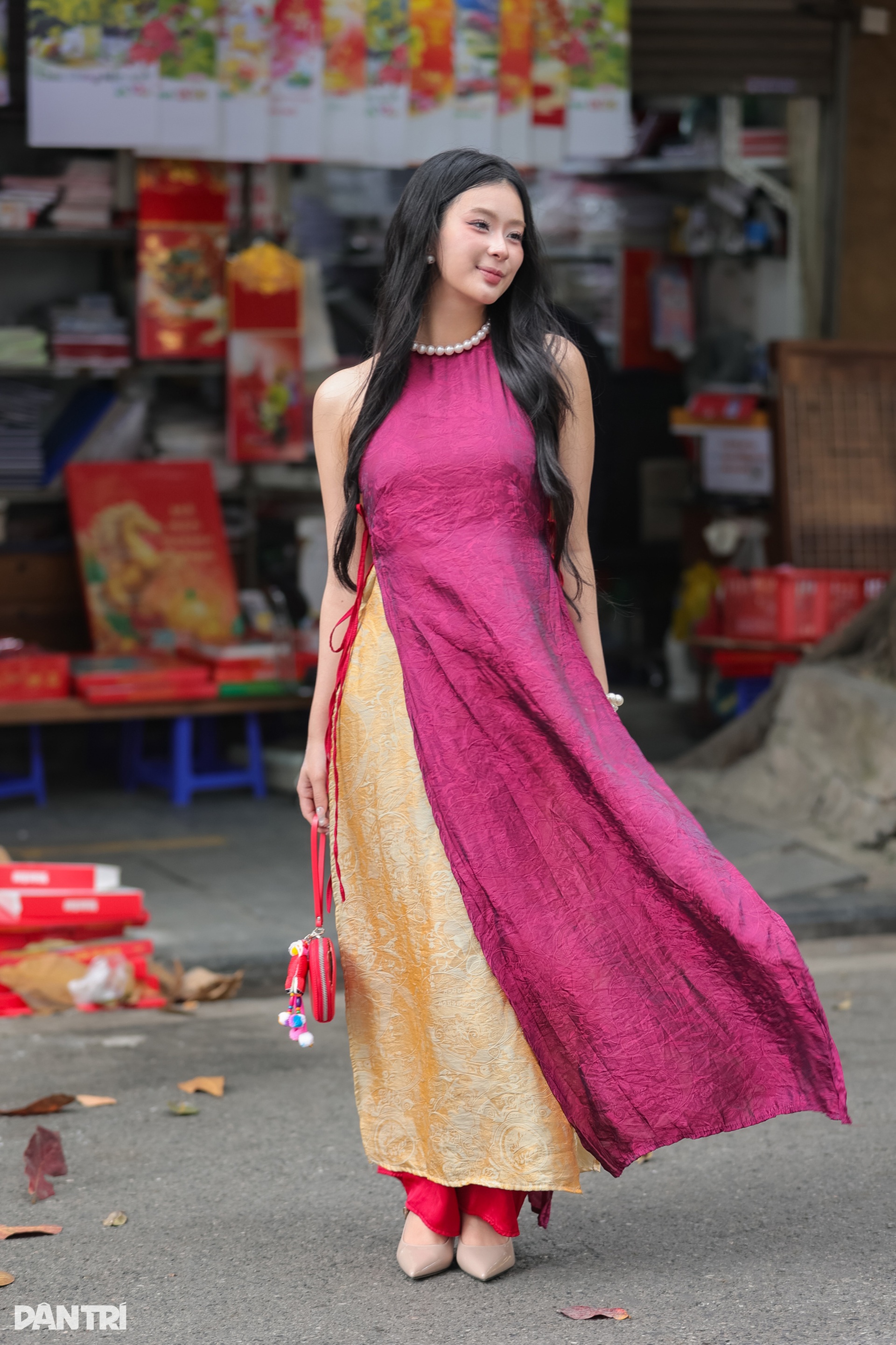 Con gái ông trùm phim “Cách em 1 milimet” gây bất ngờ với hình ảnh đời thực - 10 Con gái ông trùm phim “Cách em 1 milimet” gây bất ngờ với hình ảnh đời thực - 10