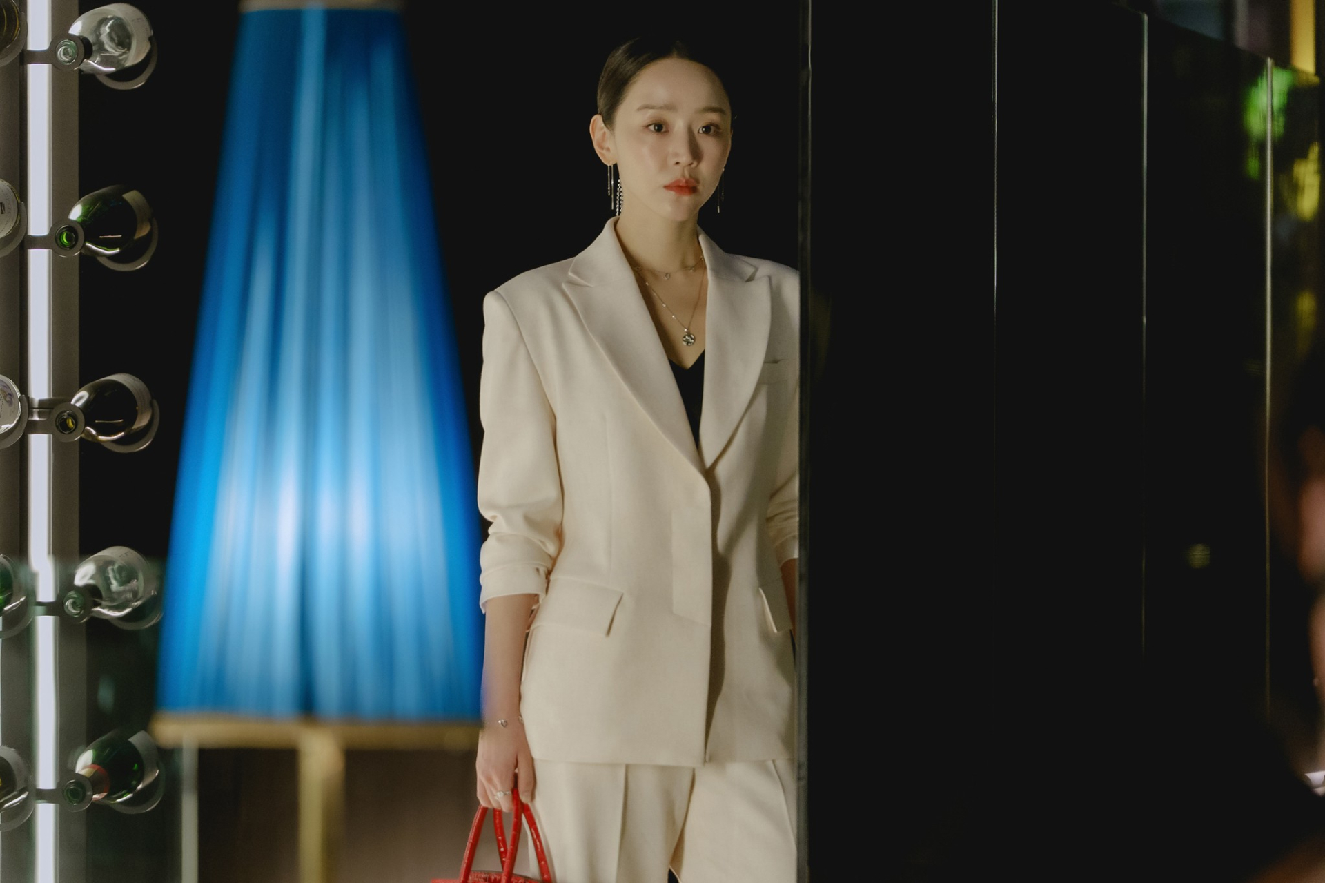 Hạt sạn to đùng trong The Art Of Sarah- Ảnh 5.