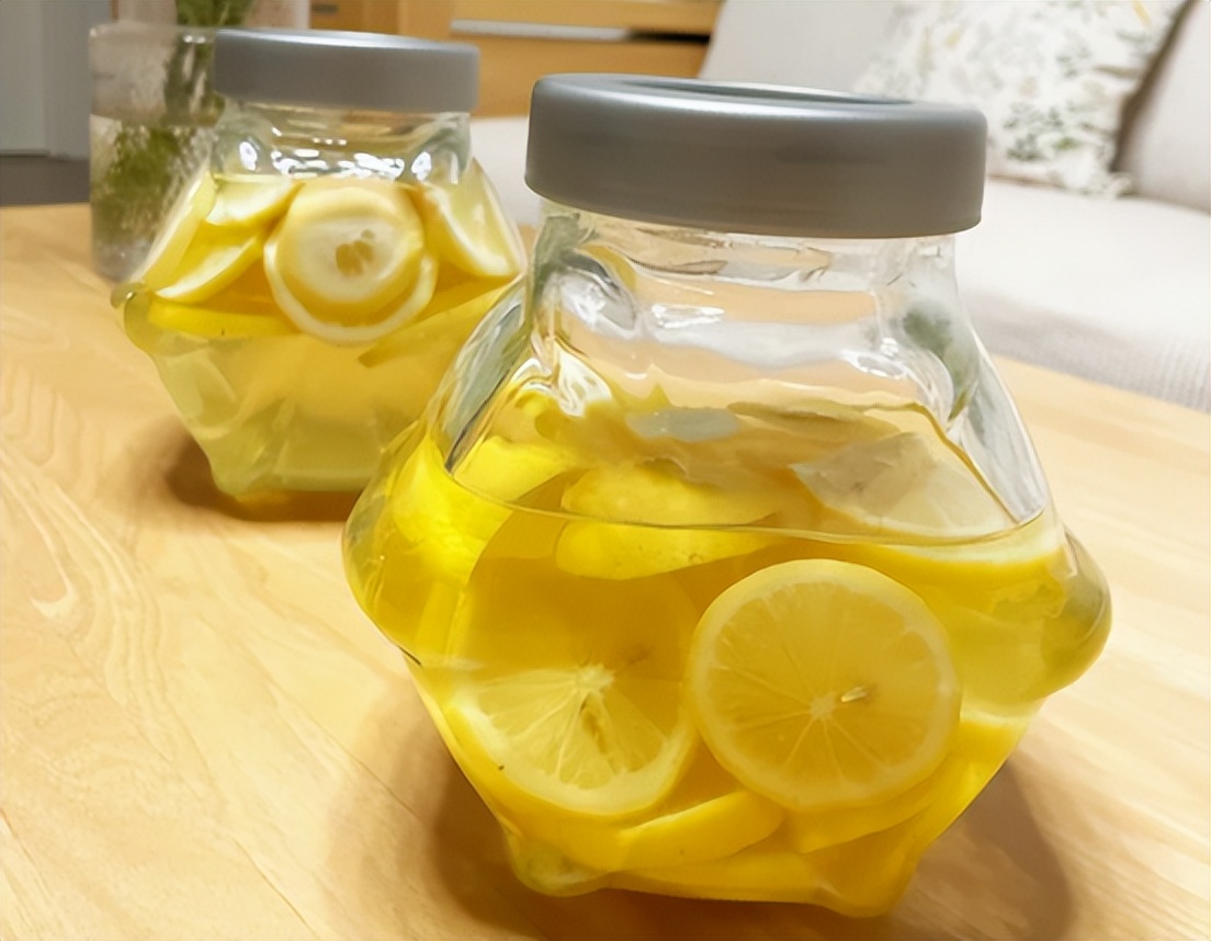 Tôi từng để chanh mốc trong tủ lạnh, cho đến khi phát hiện 15 công dụng này khiến cả căn nhà thơm sạch bất ngờ- Ảnh 8.