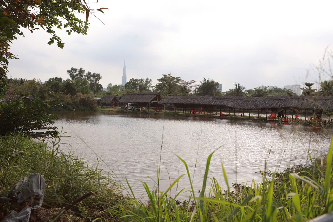 TP.HCM nhìn từ sông Sài Gòn: Thanh Đa 'độc bản', nhà chọc trời chờ mọc- Ảnh 14.