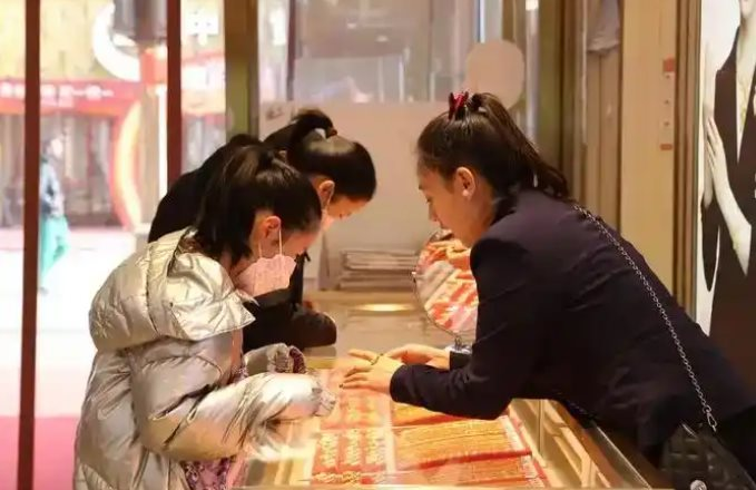 Đầu tư vàng 5 năm, tôi lãi lớn gần 5,6 tỷ đồng, nhưng đây là 5 lưu ý để hạn chế sai lầm- Ảnh 3.