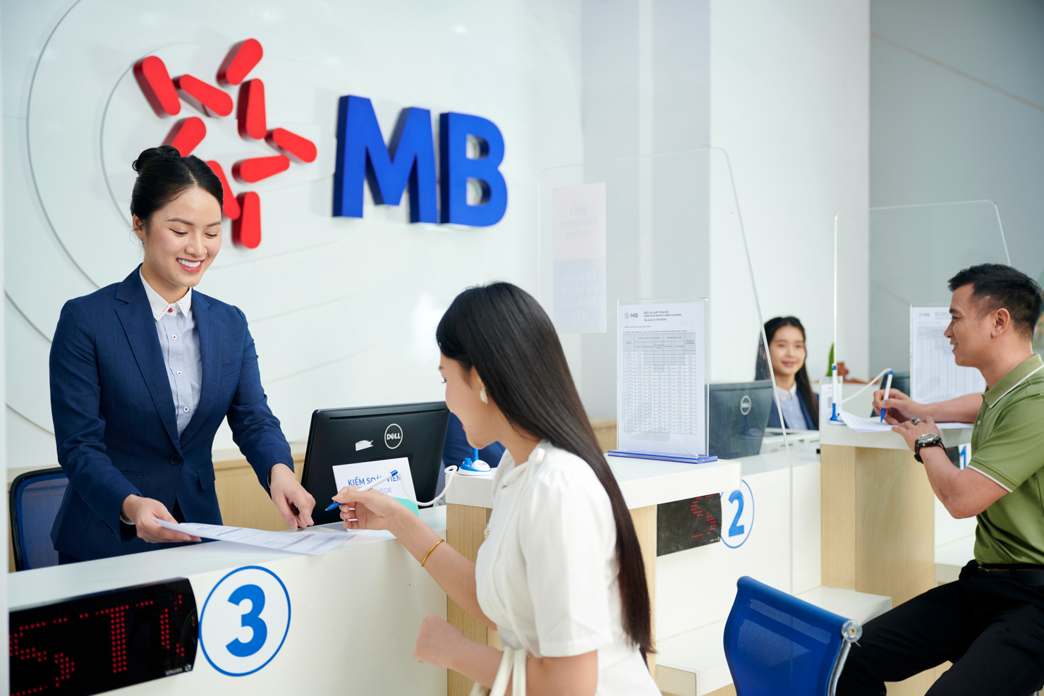 Gửi tiết kiệm khai xuân ở BIDV, Agribank, VietinBank hay Vietcombank, MB để được nhiều lì xì, lãi cao nhất?- Ảnh 5. Gửi tiết kiệm khai xuân ở BIDV, Agribank, VietinBank hay Vietcombank, MB để được nhiều lì xì, lãi cao nhất?- Ảnh 5.
